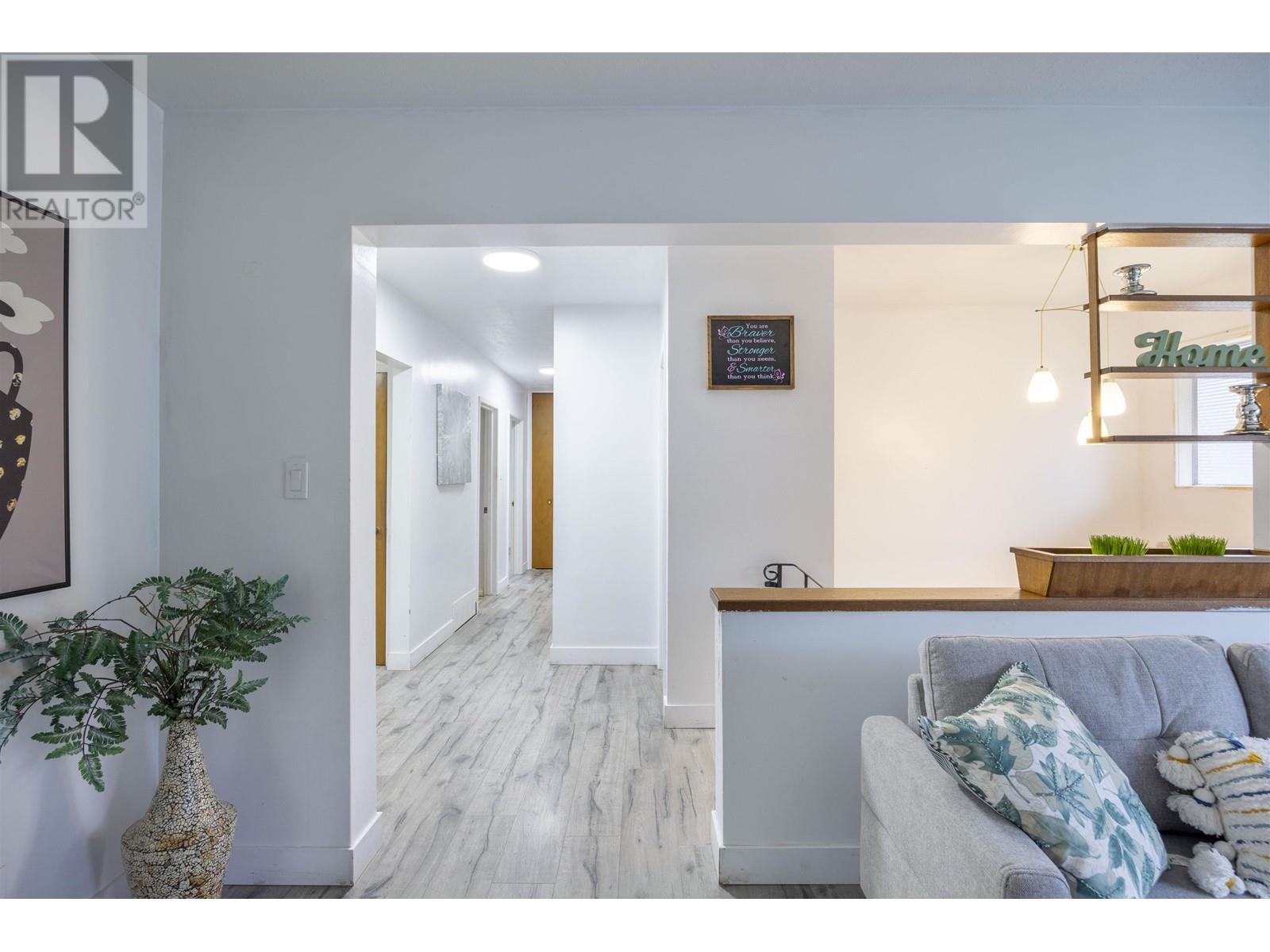 2418 Warrenton Avenue, Coquitlam, British Columbia  V3K 3M5 - Photo 11 - R2972949