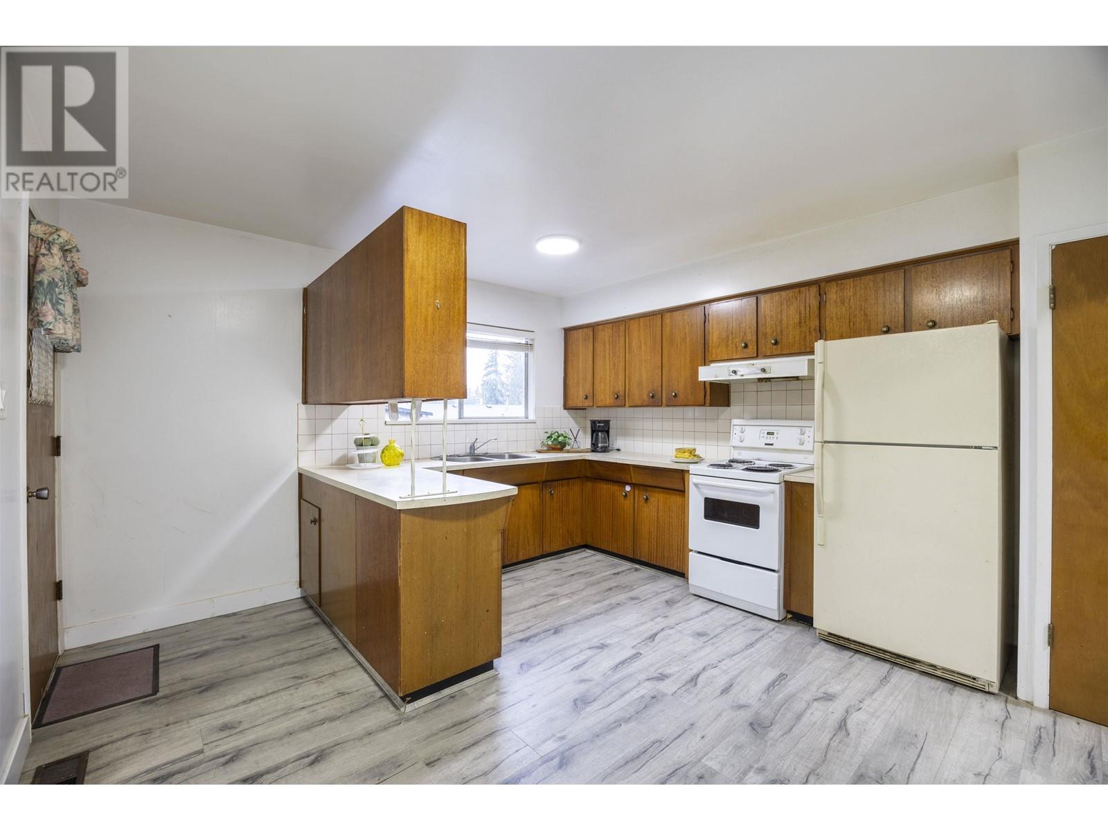 2418 Warrenton Avenue, Coquitlam, British Columbia  V3K 3M5 - Photo 10 - R2972949
