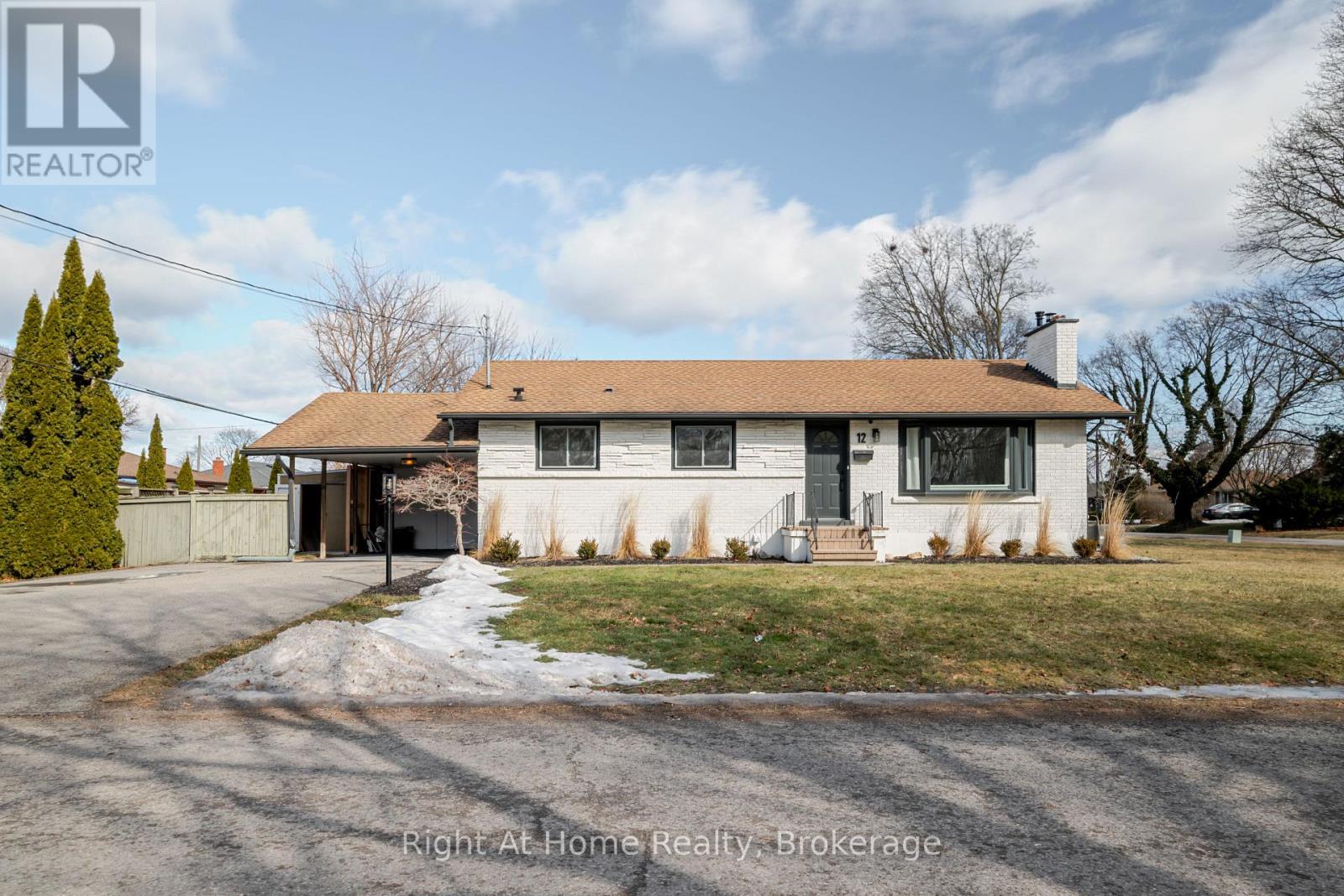 MAIN - 12 NORTHWOOD DRIVE, St. Catharines, Ontario