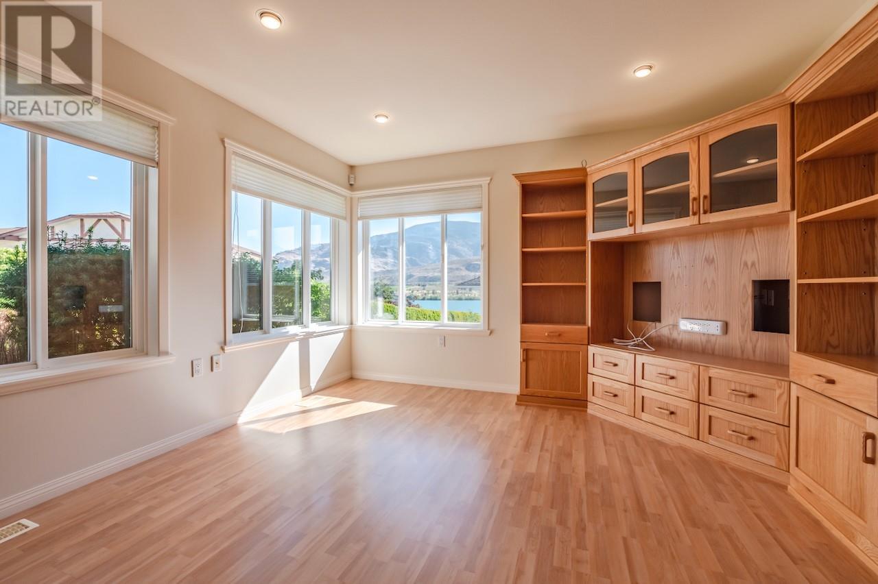 6718 Merlot Court, Oliver, British Columbia  V0H 1T4 - Photo 9 - 10337589