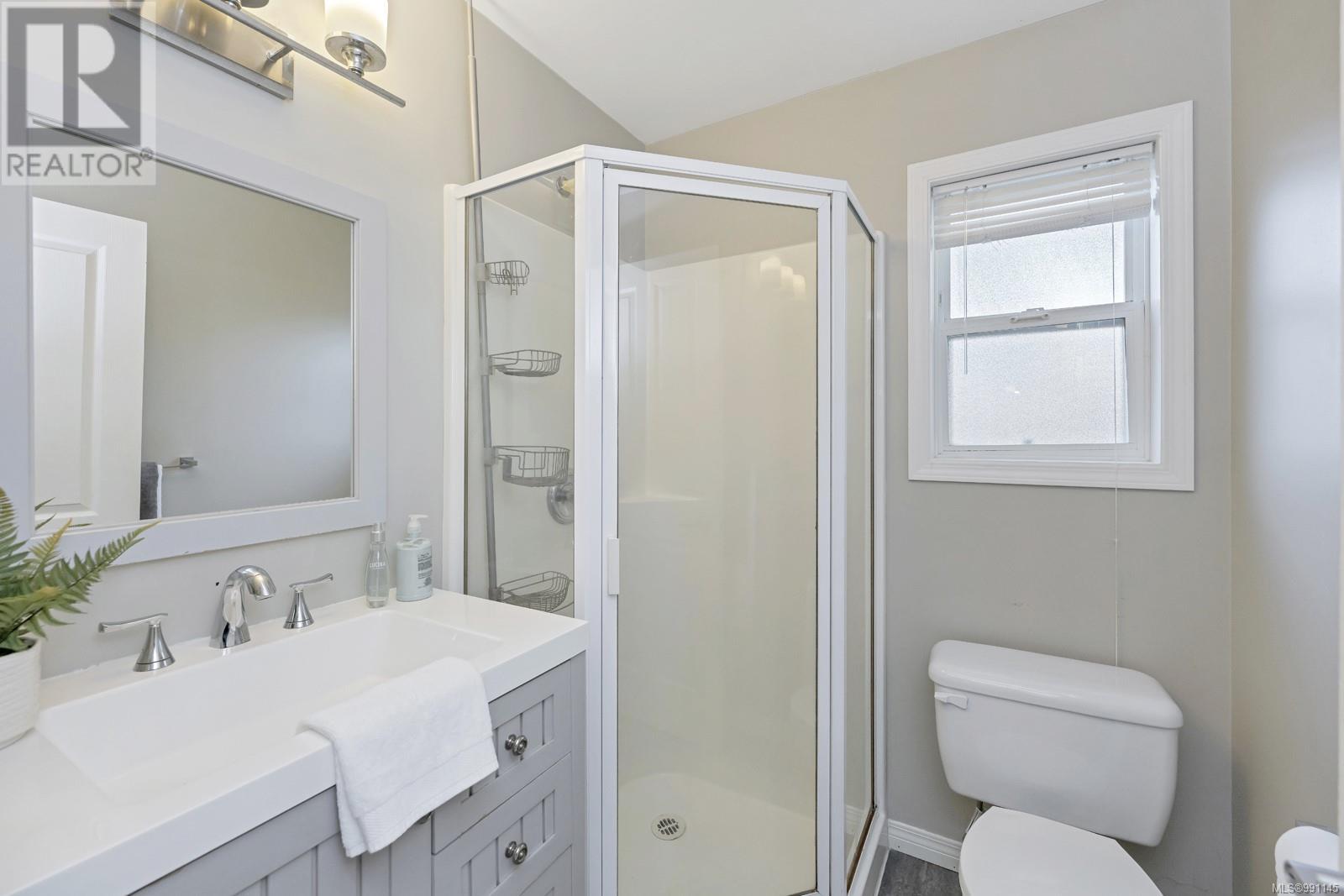 1616 Nelles Pl, Saanich, British Columbia  V8N 6L7 - Photo 23 - 991145