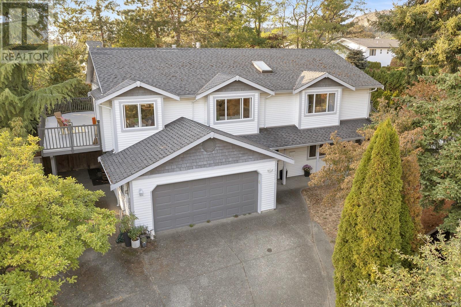 Property at 1616 Nelles Pl image 3