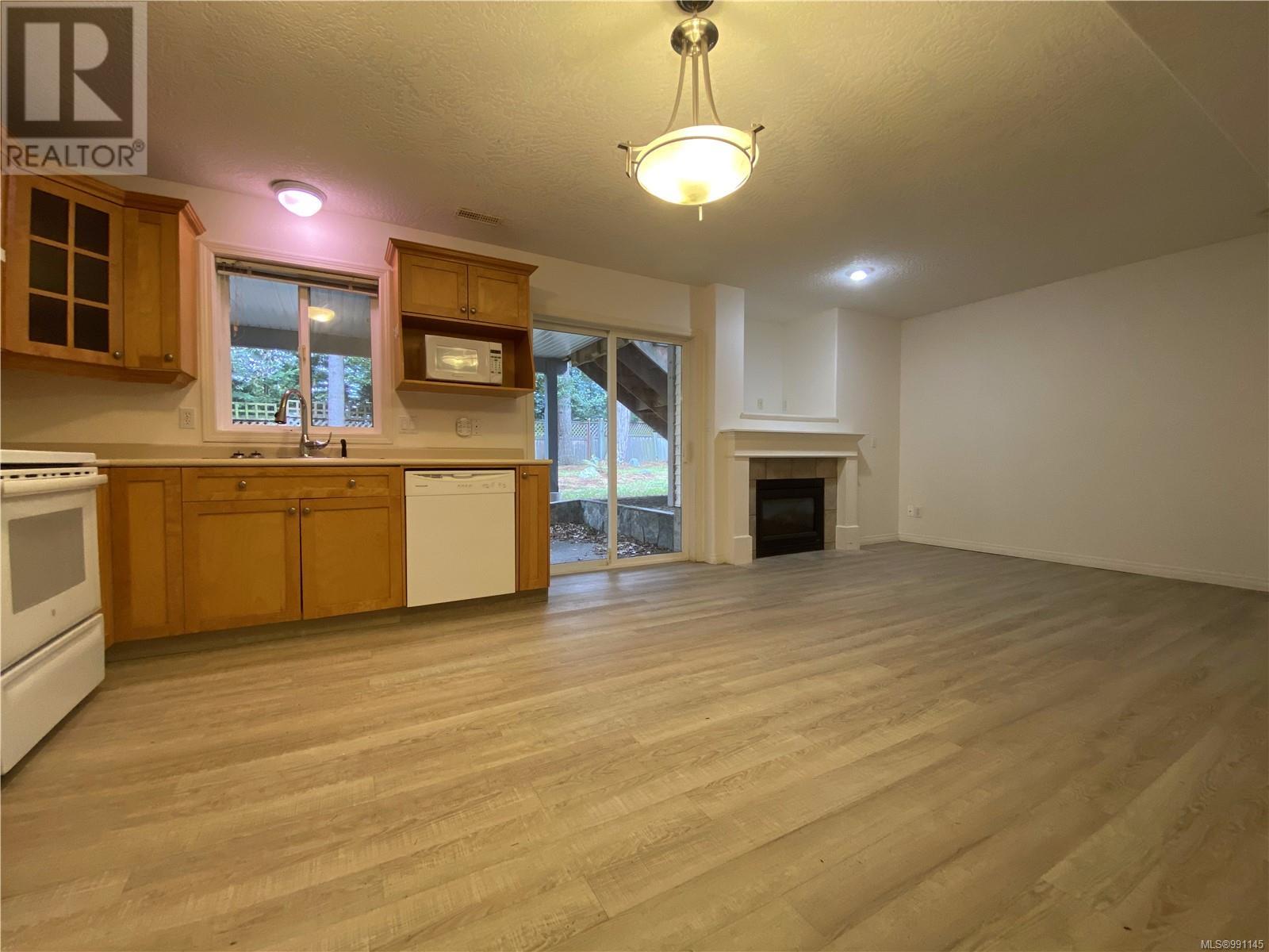 1616 Nelles Pl, Saanich, British Columbia  V8N 6L7 - Photo 30 - 991145