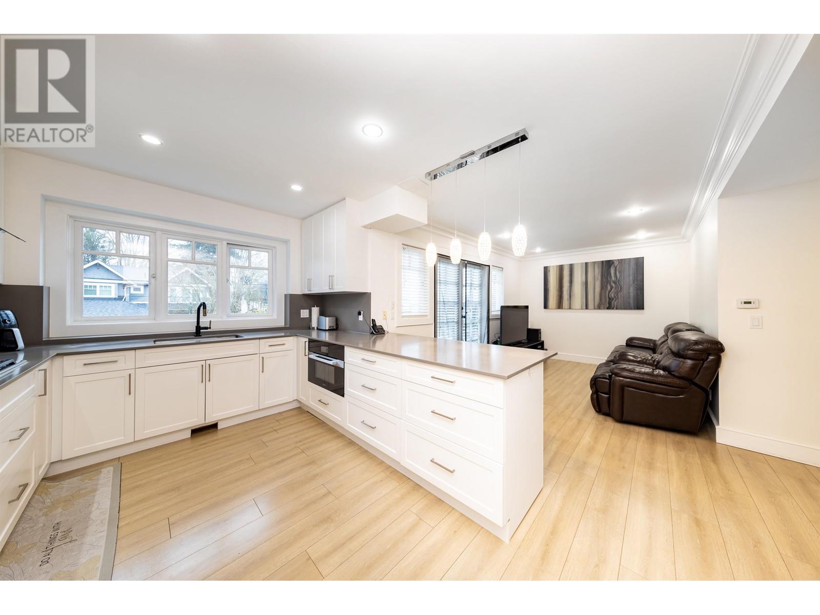 3389 W 21st Avenue, Vancouver, British Columbia  V6S 1G8 - Photo 8 - R2973601