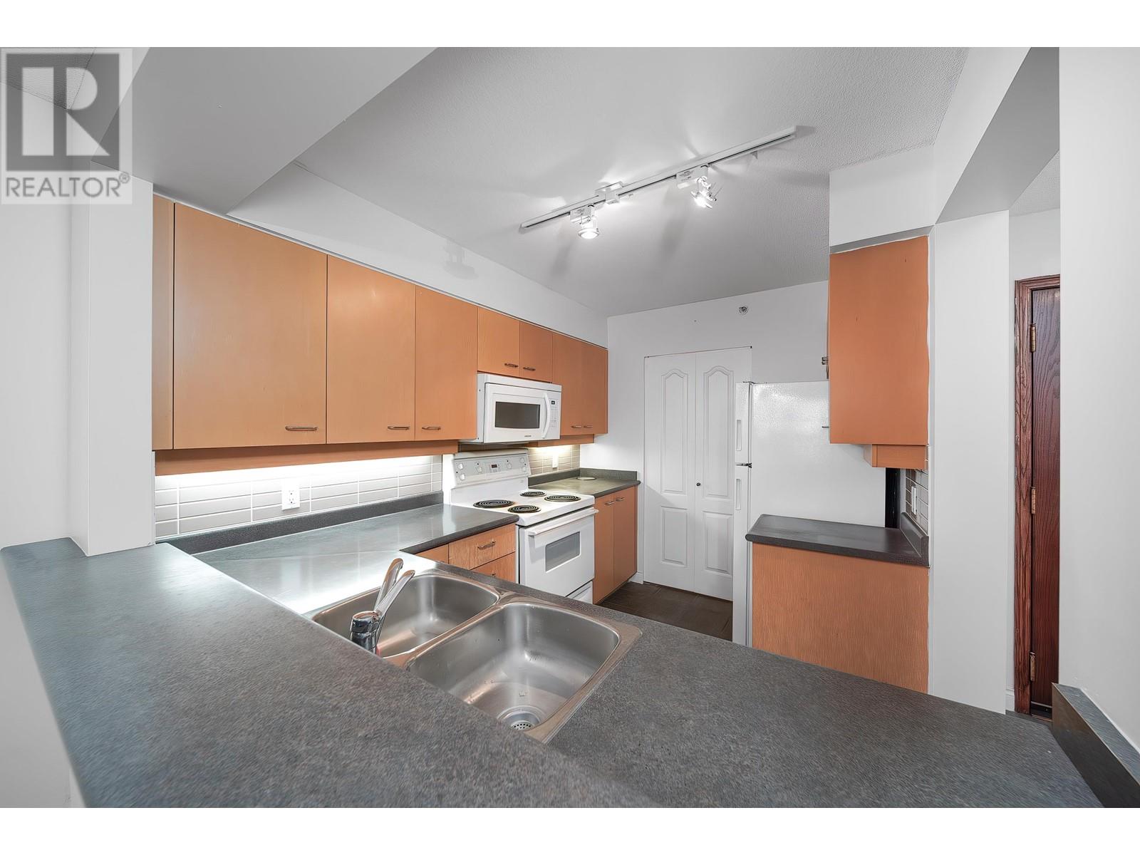 1001 7380 Elmbridge Way, Richmond, British Columbia  V6X 4A1 - Photo 5 - R2975782