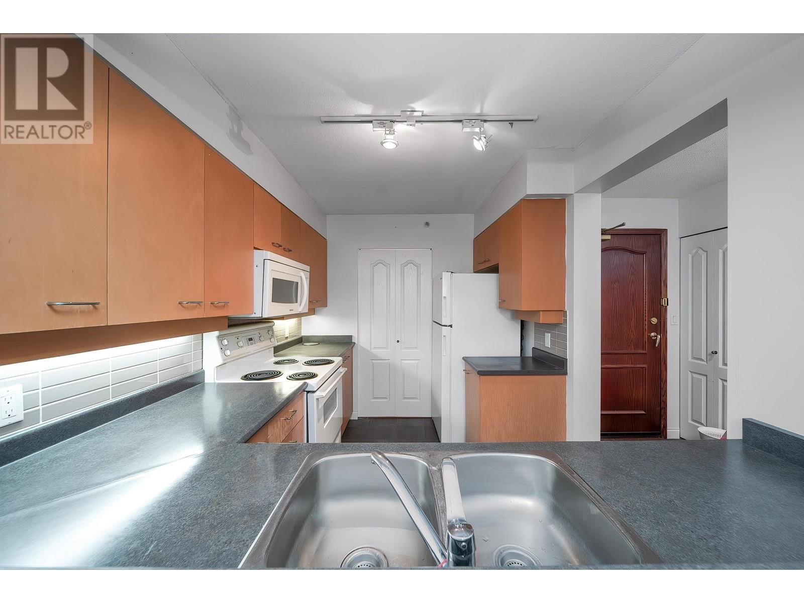 1001 7380 Elmbridge Way, Richmond, British Columbia  V6X 4A1 - Photo 6 - R2975782