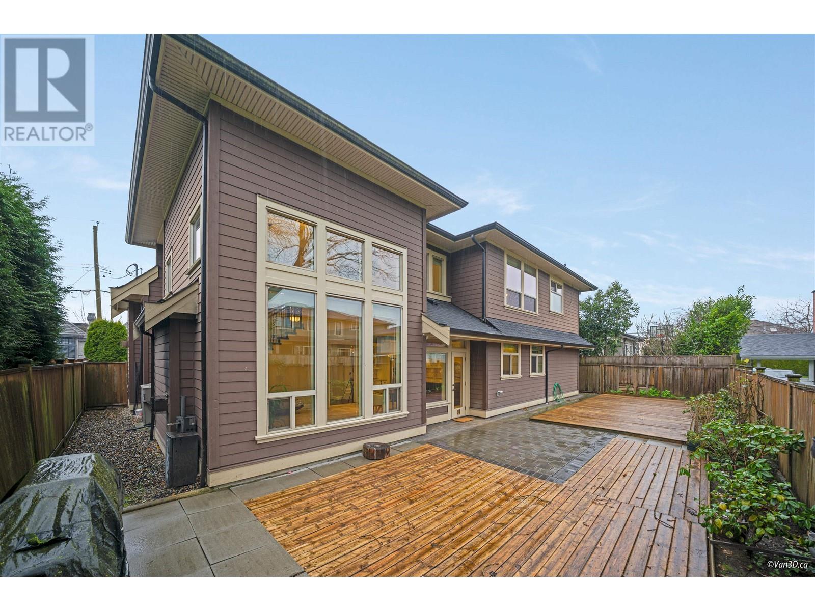 Listing Picture 2 of 40 : 8428 LAIDMORE ROAD, Richmond / 烈治文 - 魯藝地產 Yvonne Lu Group - MLS Medallion Club Member