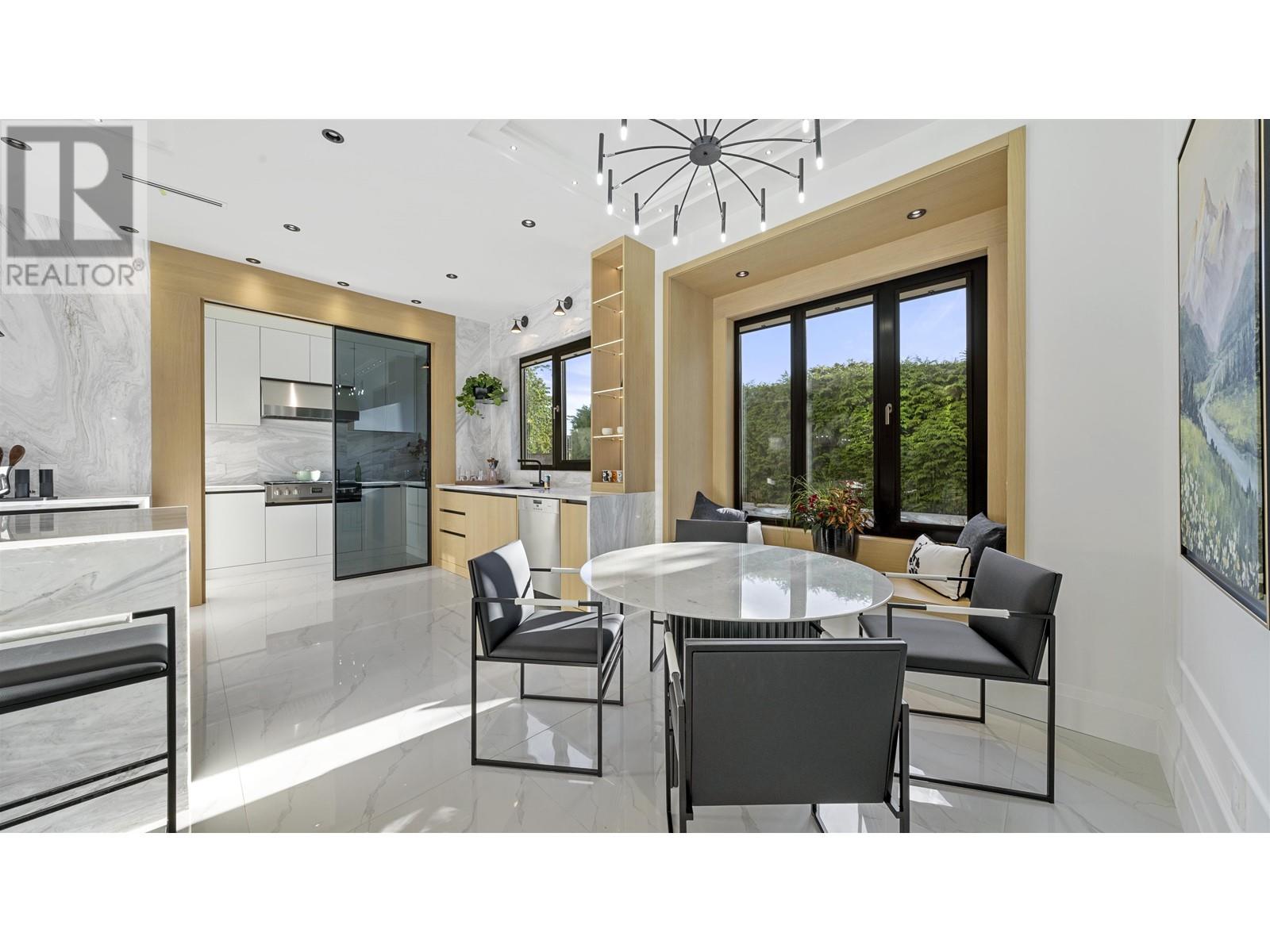 Listing Picture 8 of 23 : 11331 NO. 2 ROAD, Richmond / 烈治文 - 魯藝地產 Yvonne Lu Group - MLS Medallion Club Member