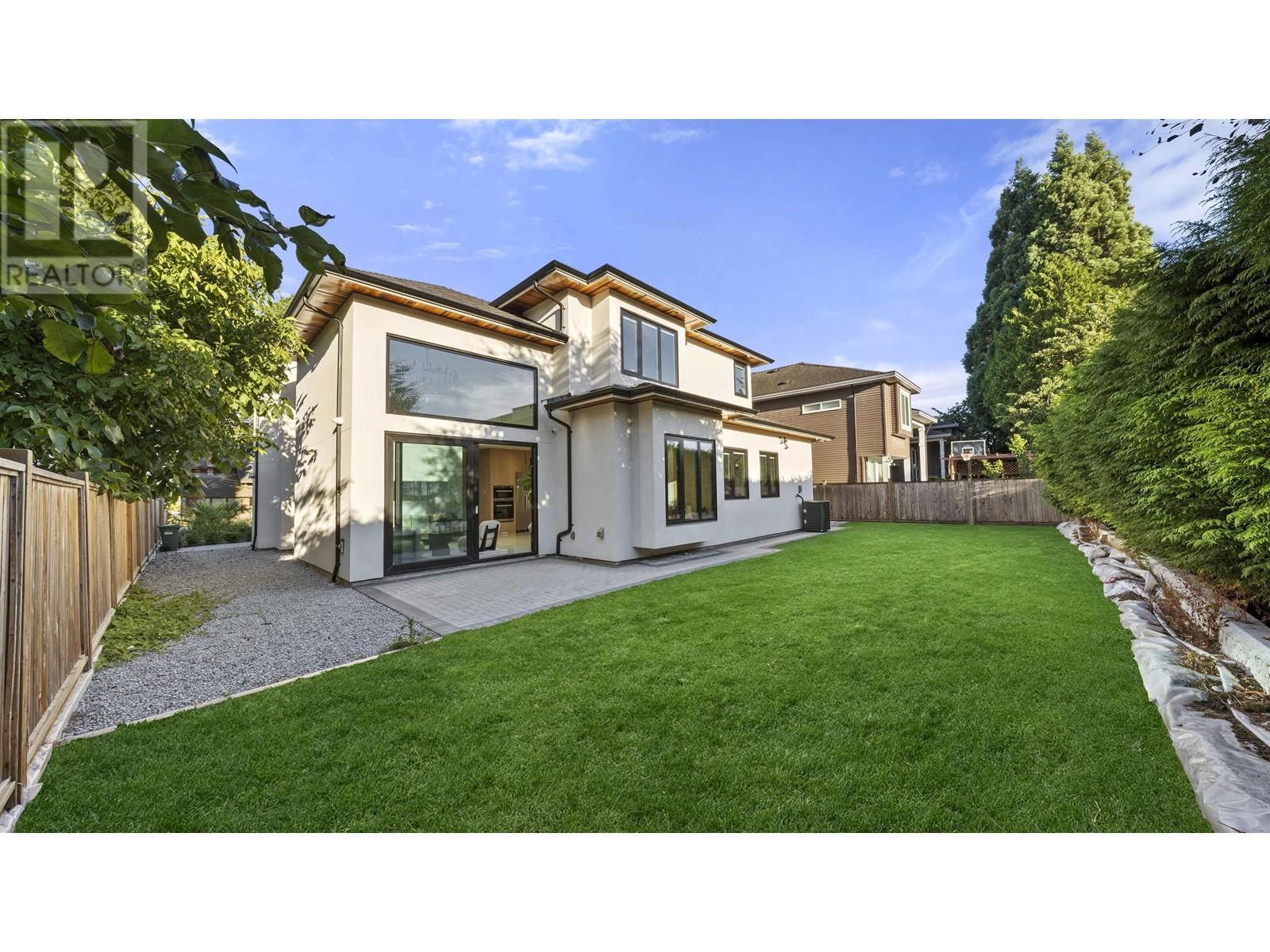 Listing Picture 21 of 23 : 11331 NO. 2 ROAD, Richmond / 烈治文 - 魯藝地產 Yvonne Lu Group - MLS Medallion Club Member