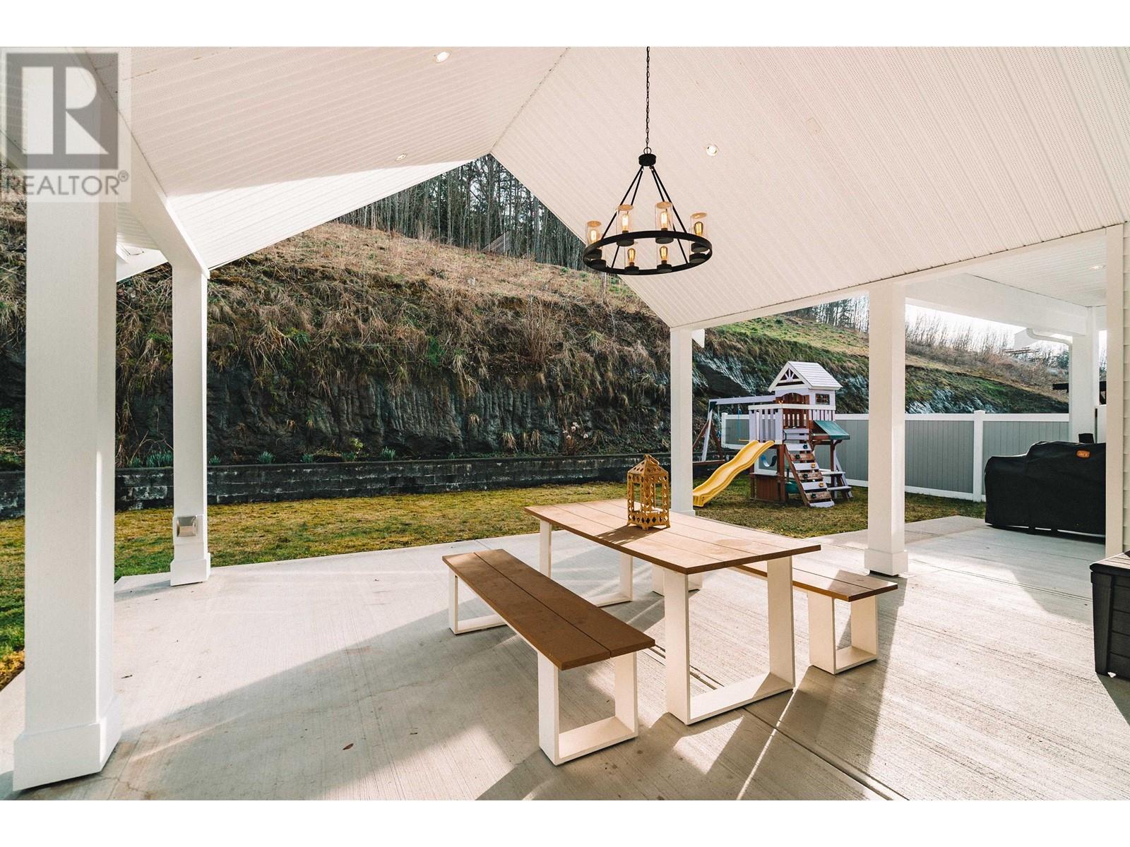 25540 Godwin Drive, Maple Ridge, British Columbia  V2W 1G9 - Photo 36 - R2975784