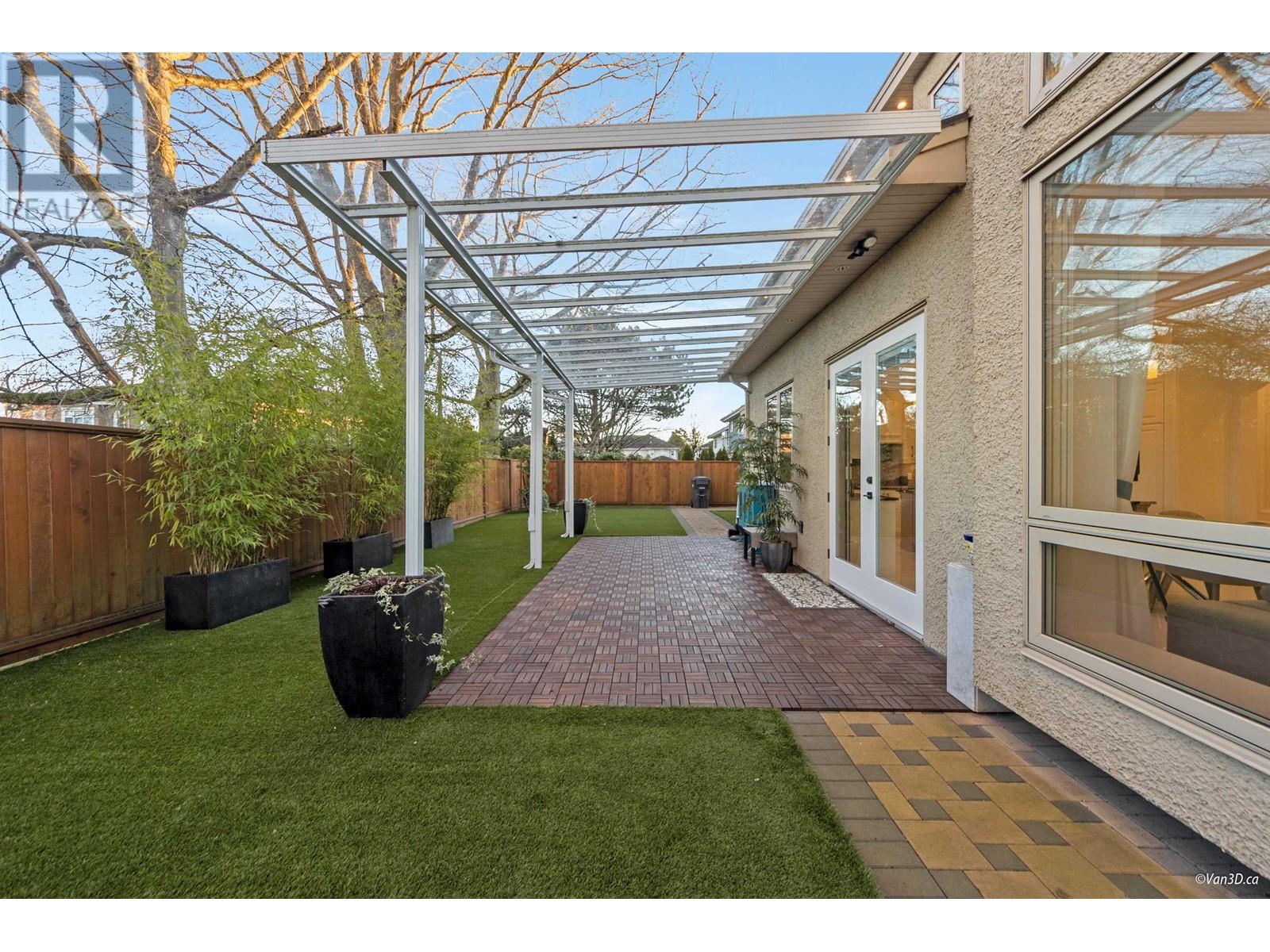 Listing Picture 39 of 40 : 8528 ELSMORE ROAD, Richmond / 烈治文 - 魯藝地產 Yvonne Lu Group - MLS Medallion Club Member