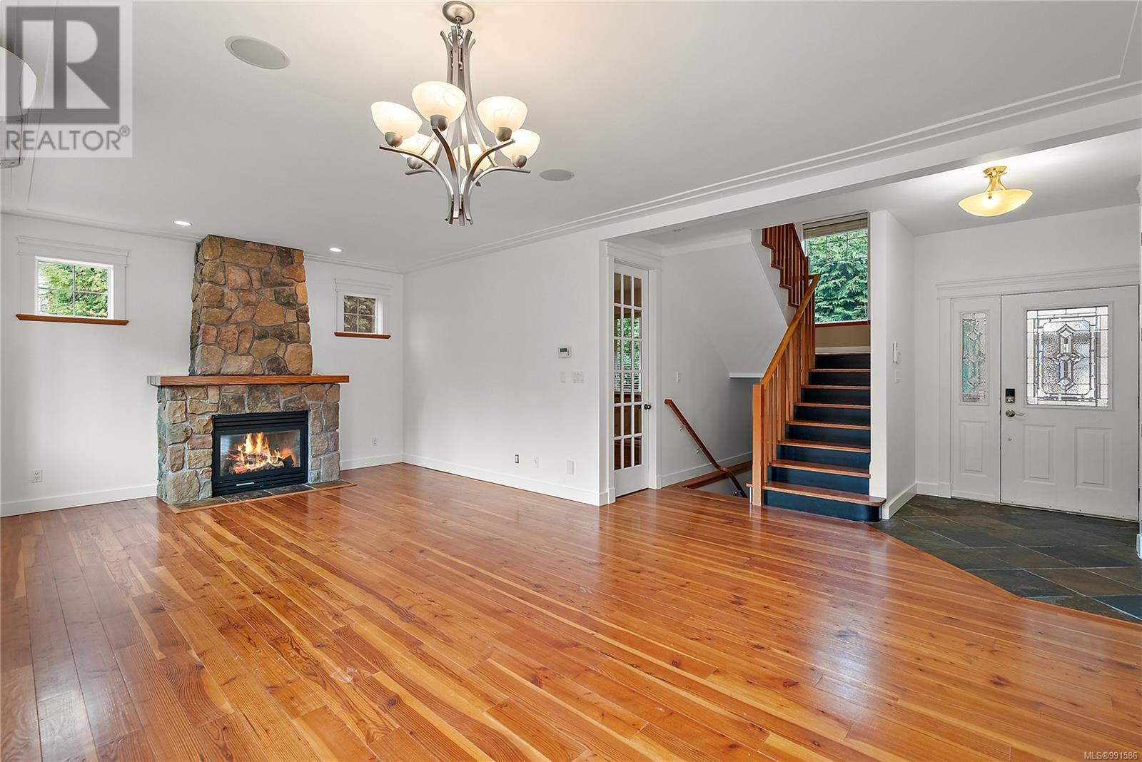 Property at 3456 Auburn Crt image 3