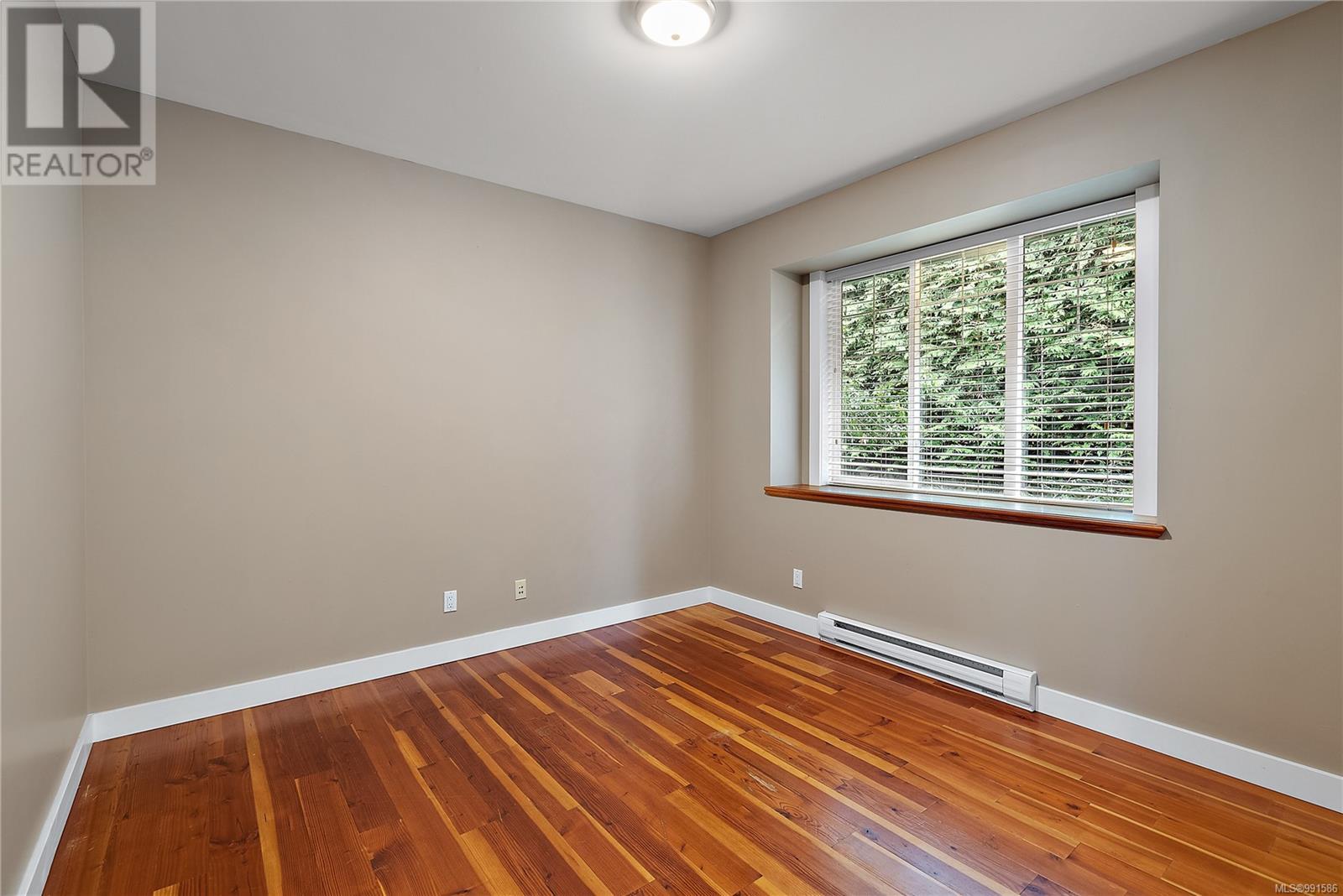 Property at 3456 Auburn Crt image 4