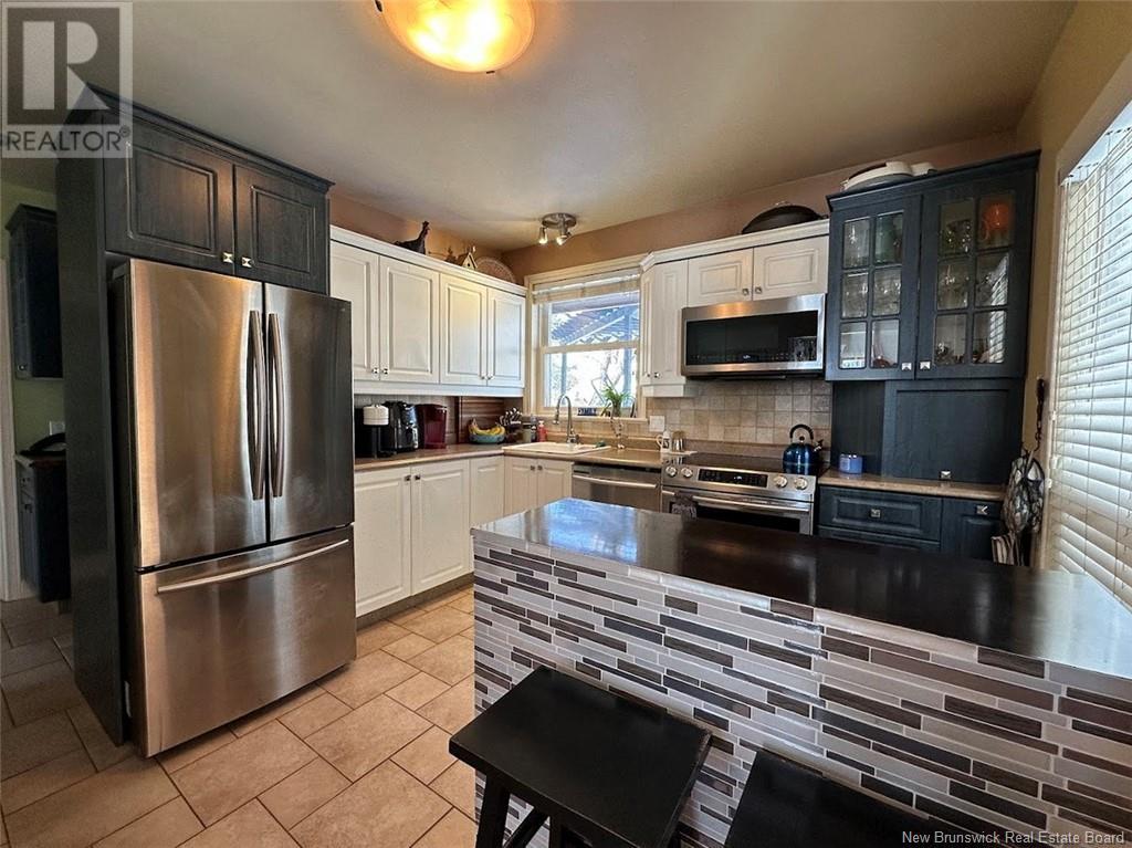 Property at 17 Bernier Street image 3
