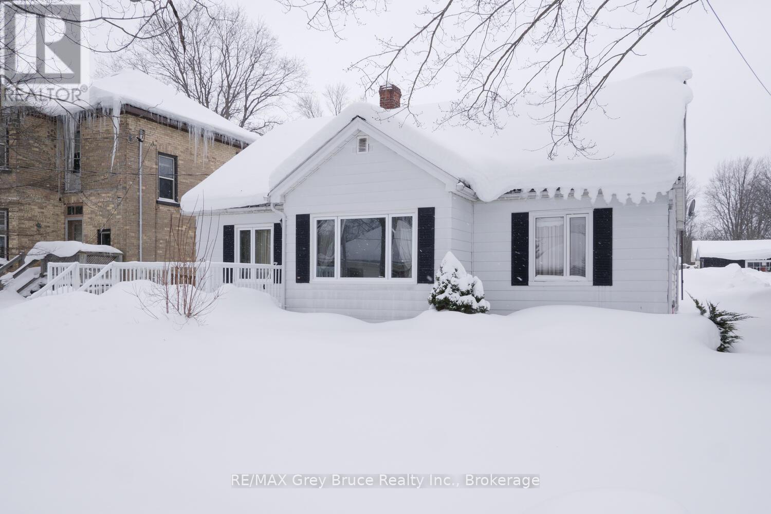 412 Scott Street, South Bruce Peninsula, Ontario  N0H 2T0 - Photo 4 - X12011822