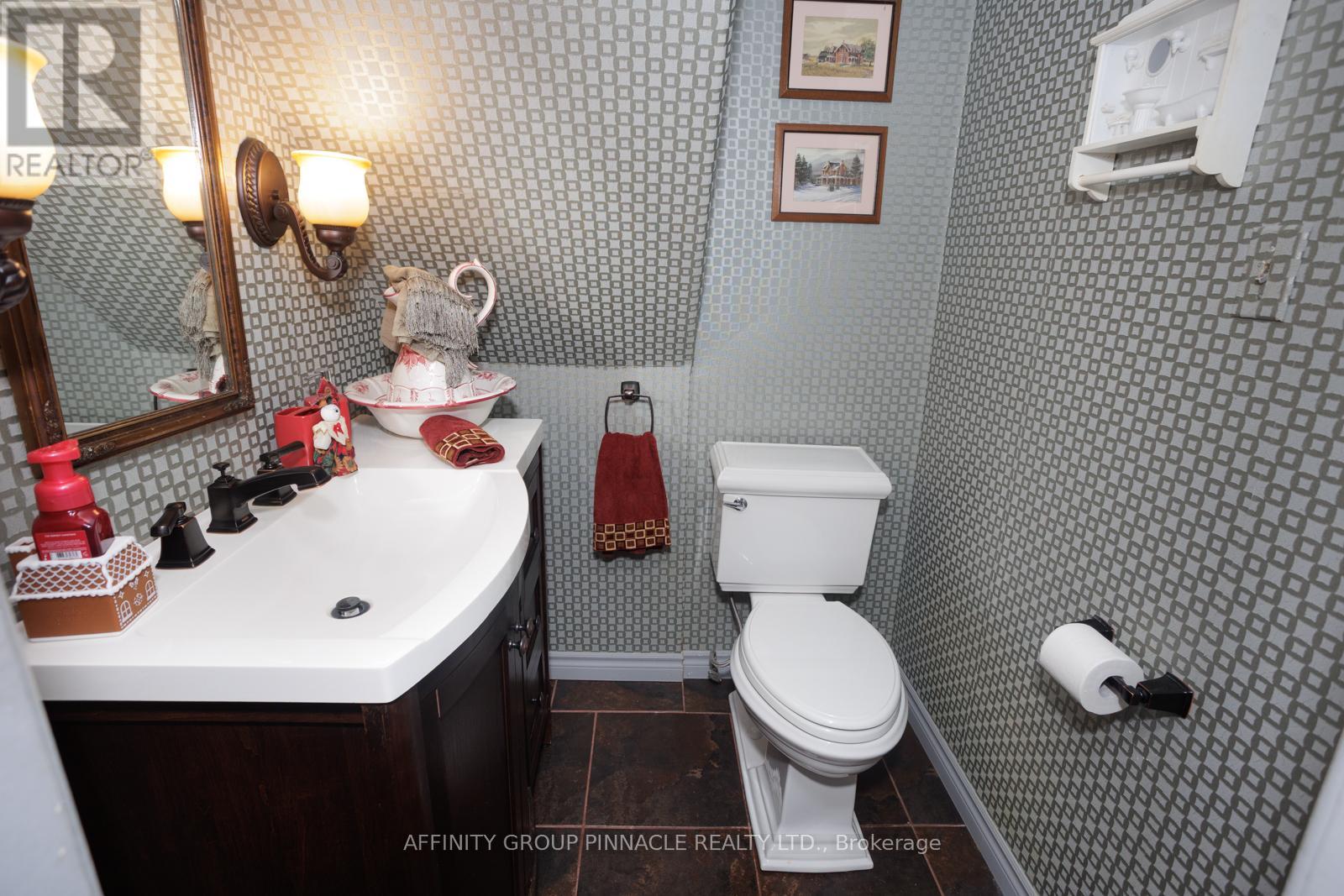 22 Francis Street, Kawartha Lakes, Ontario  K9V 3R6 - Photo 20 - X12006523