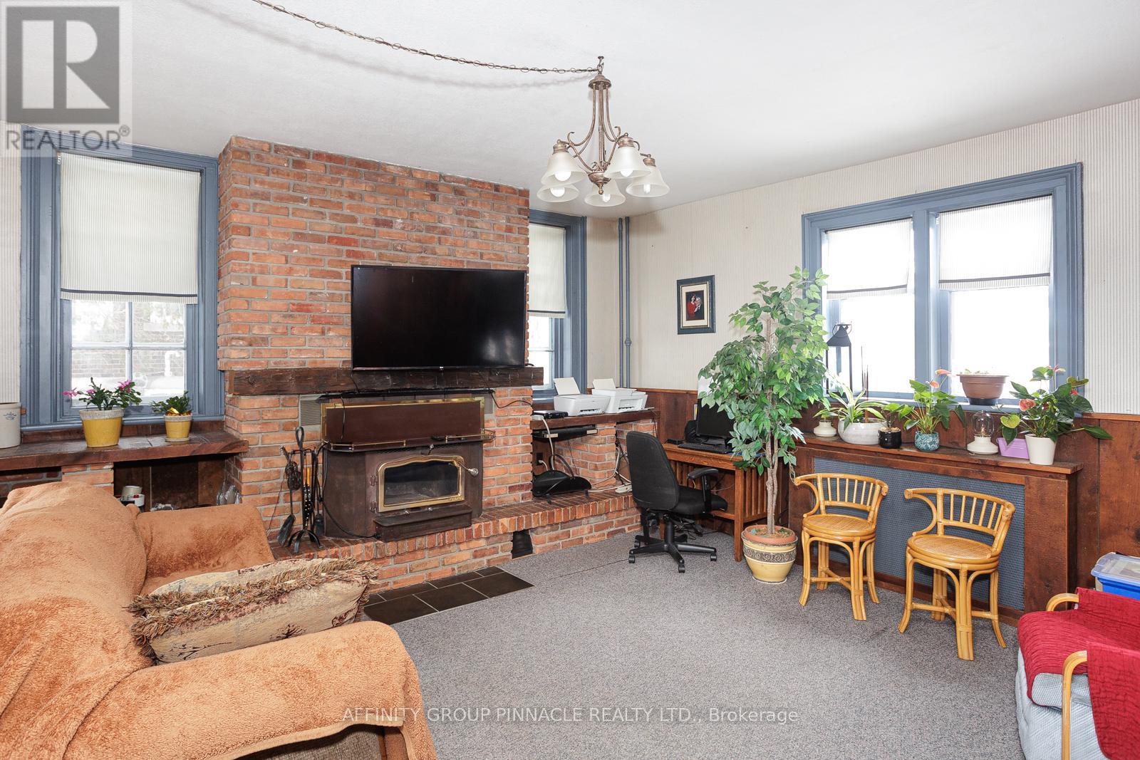 22 Francis Street, Kawartha Lakes, Ontario  K9V 3R6 - Photo 21 - X12006523