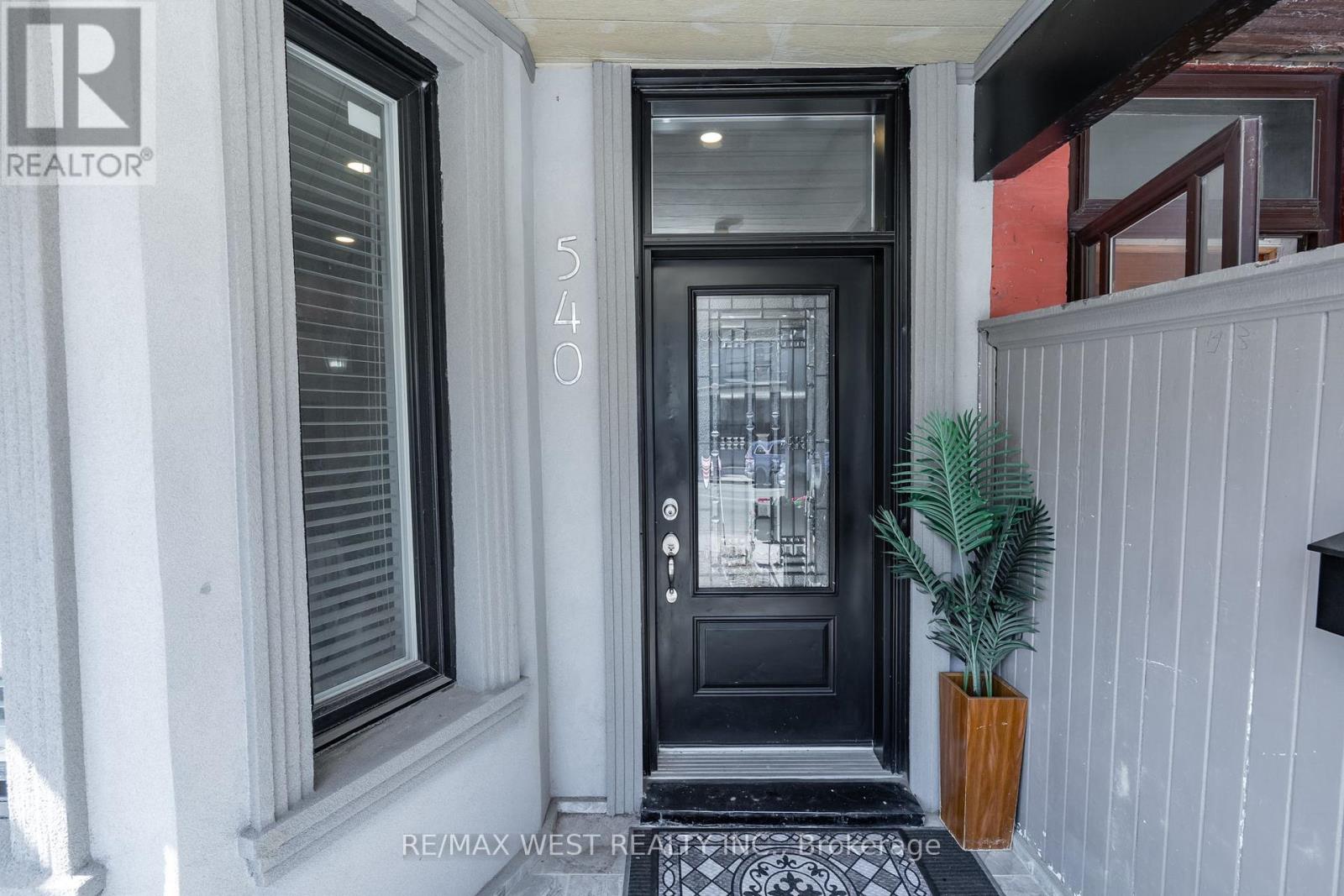 Property at 540 DUFFERIN STREET image 3