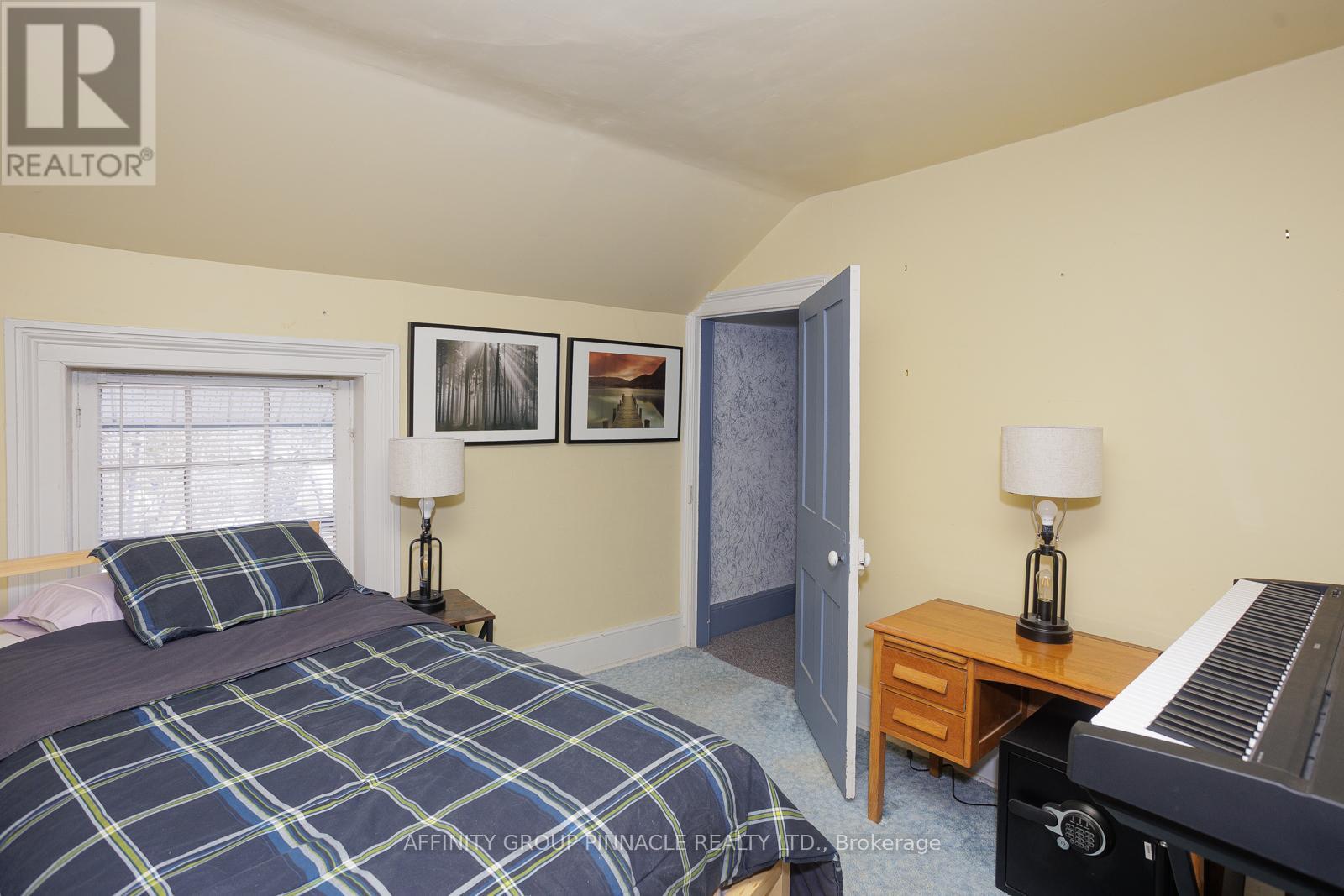 22 Francis Street, Kawartha Lakes, Ontario  K9V 3R6 - Photo 36 - X12006523