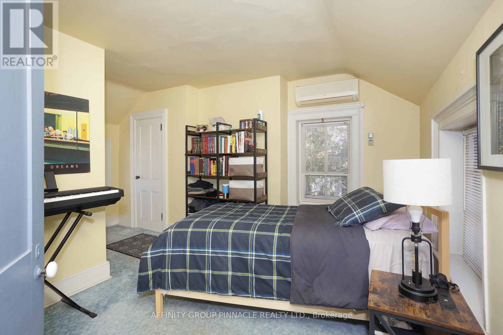 22 Francis Street, Kawartha Lakes, Ontario  K9V 3R6 - Photo 37 - X12006523