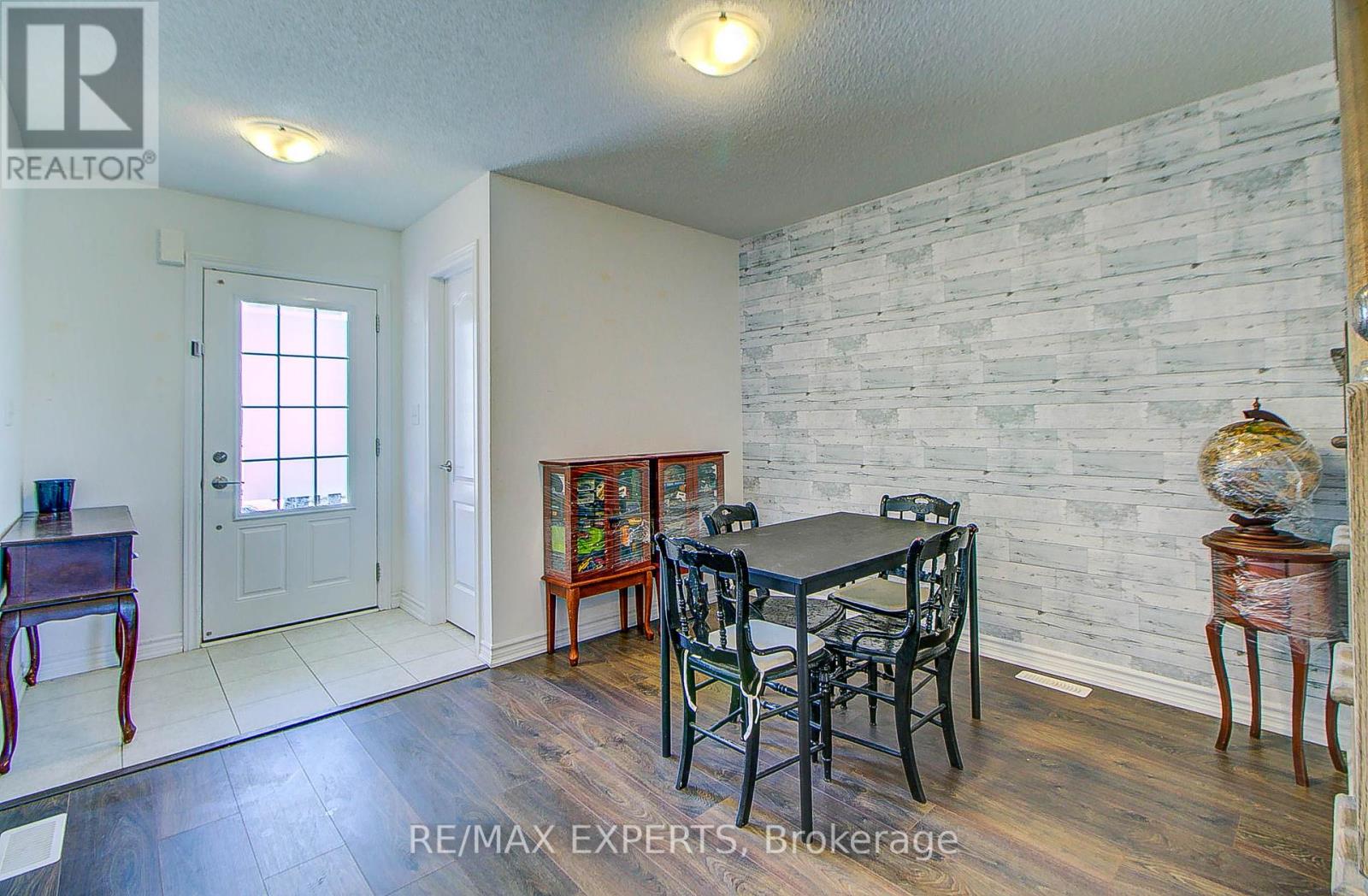 Property at 10 BROWN BEAR STREET image 2