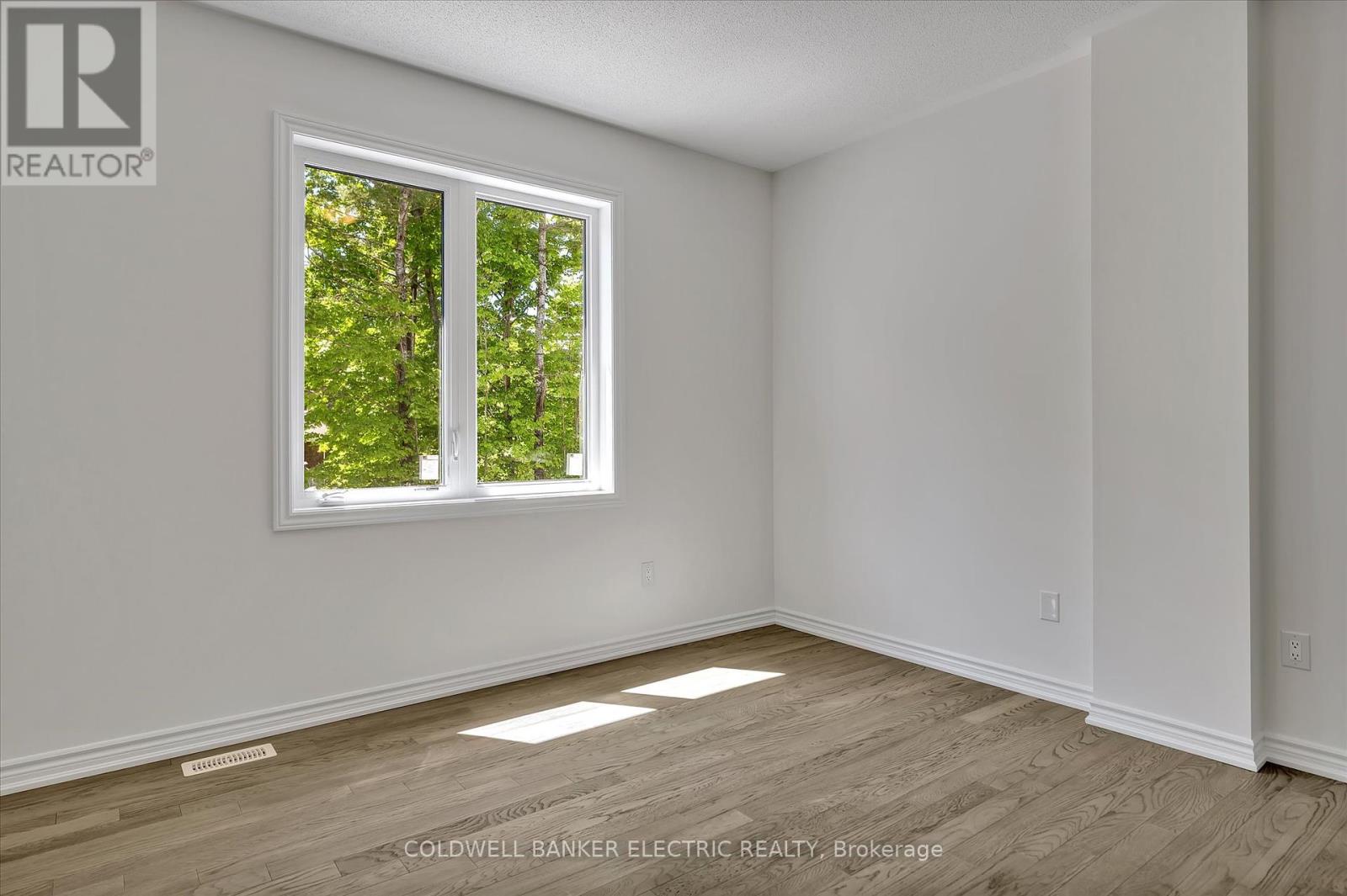 3 Hillcroft Way, Kawartha Lakes, Ontario  K0M 1A0 - Photo 17 - X12011934
