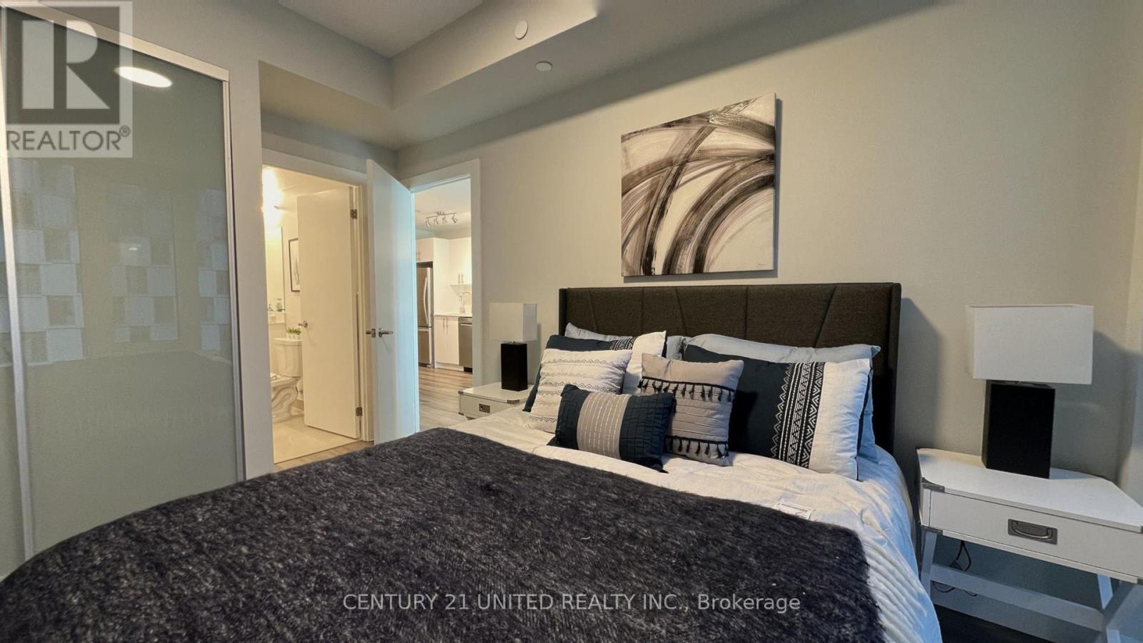 821 - 80 Bond Street E, Oshawa, Ontario  L1G 0E6 - Photo 11 - E12002873
