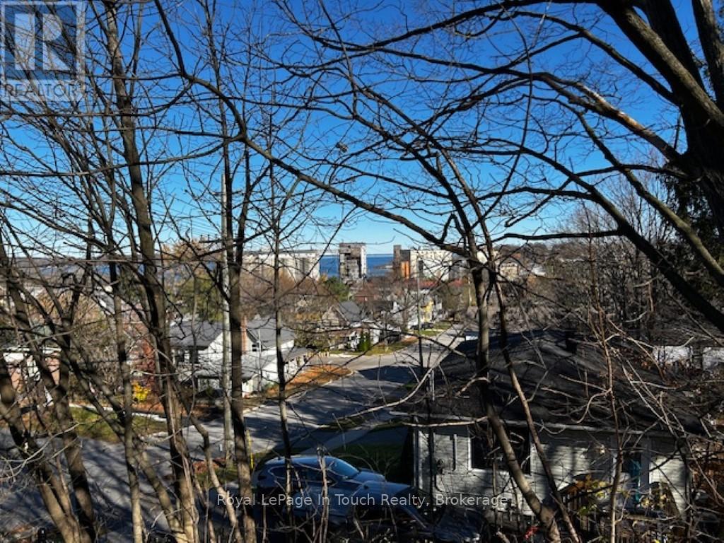 687 Montreal Street, Midland, Ontario  L4R 1G5 - Photo 6 - S12012040
