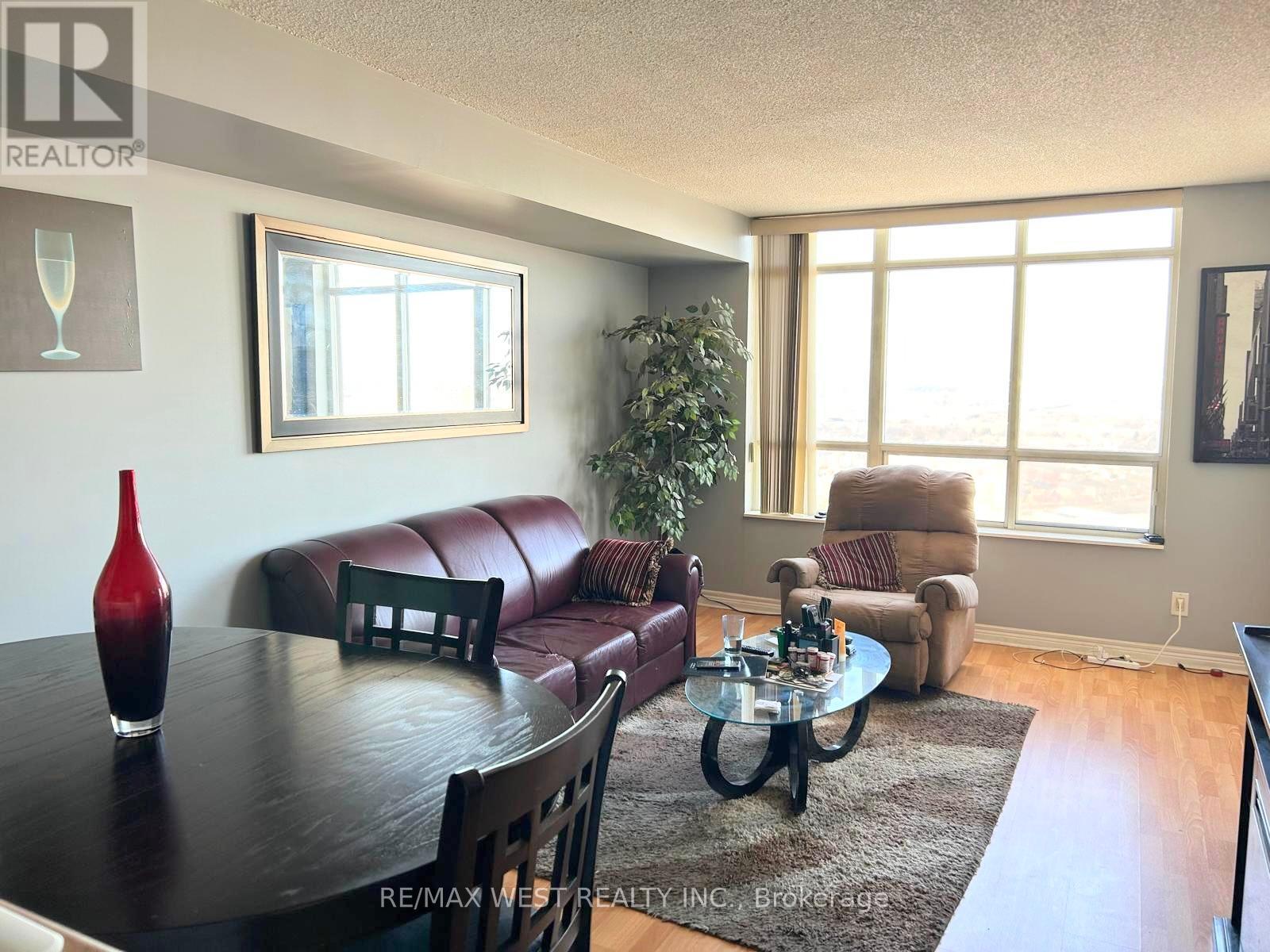 Property at 2703 - 710 HUMBERWOOD BOULEVARD image 3