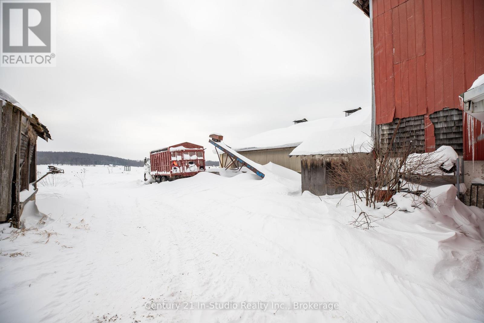 425158 Irish Lake Road, Grey Highlands, Ontario  N0C 1H0 - Photo 16 - X11939676