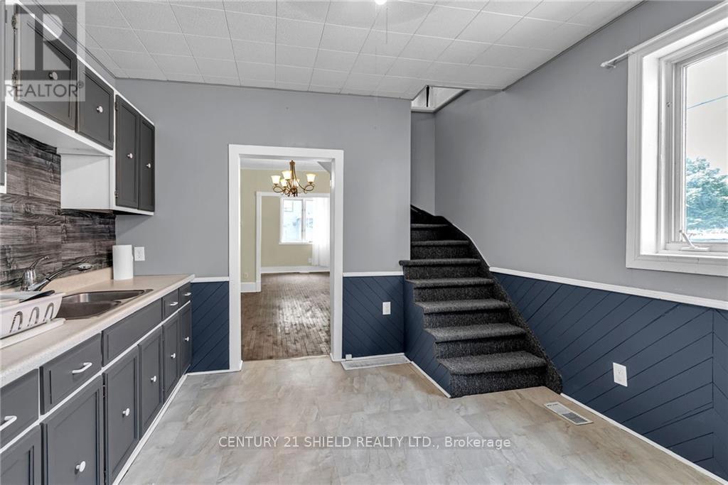 10 Edward Street, Cornwall, Ontario  K6H 4G5 - Photo 6 - X12012029