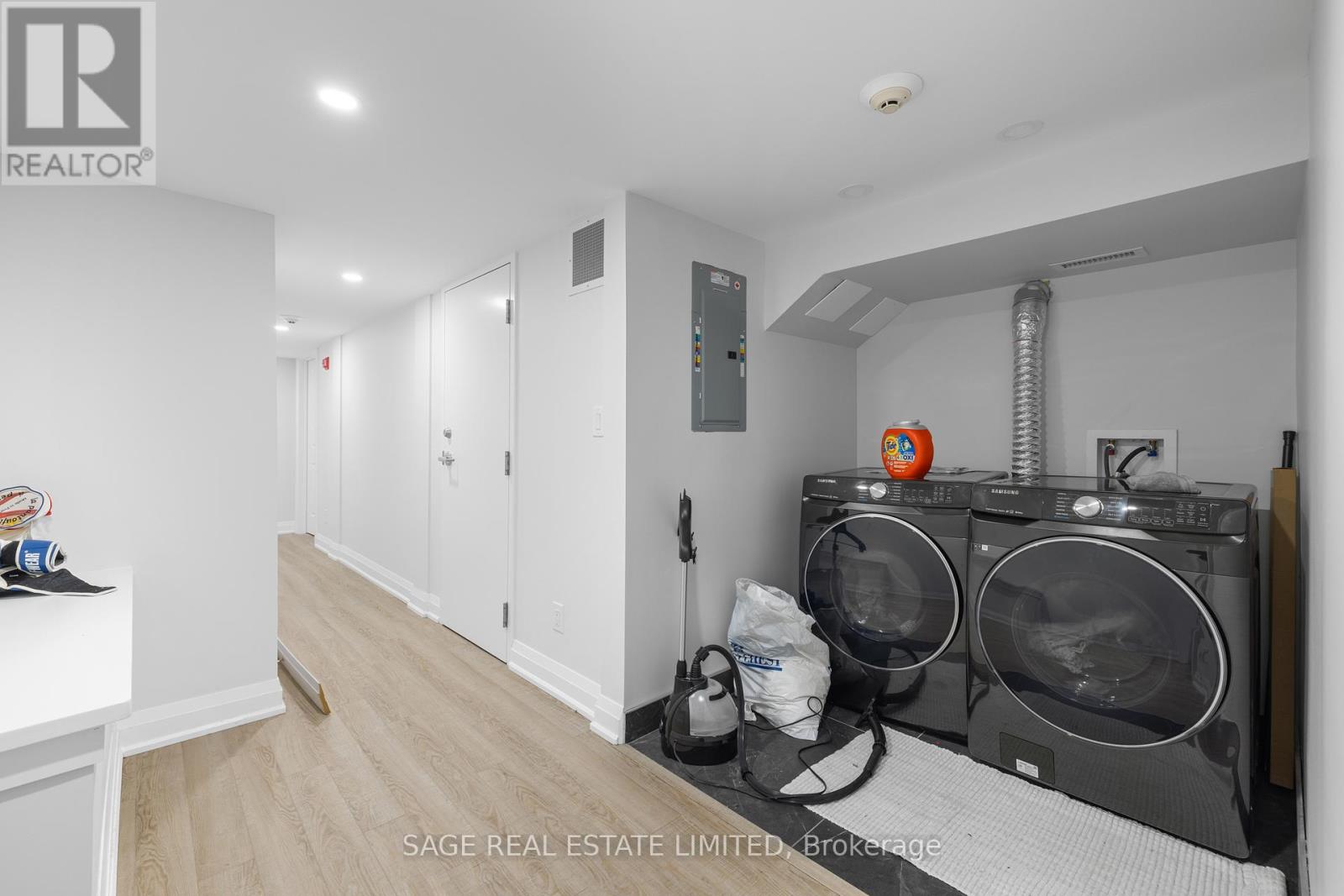 225 Carlton Street, Toronto, Ontario  M5A 2L2 - Photo 10 - C12012103