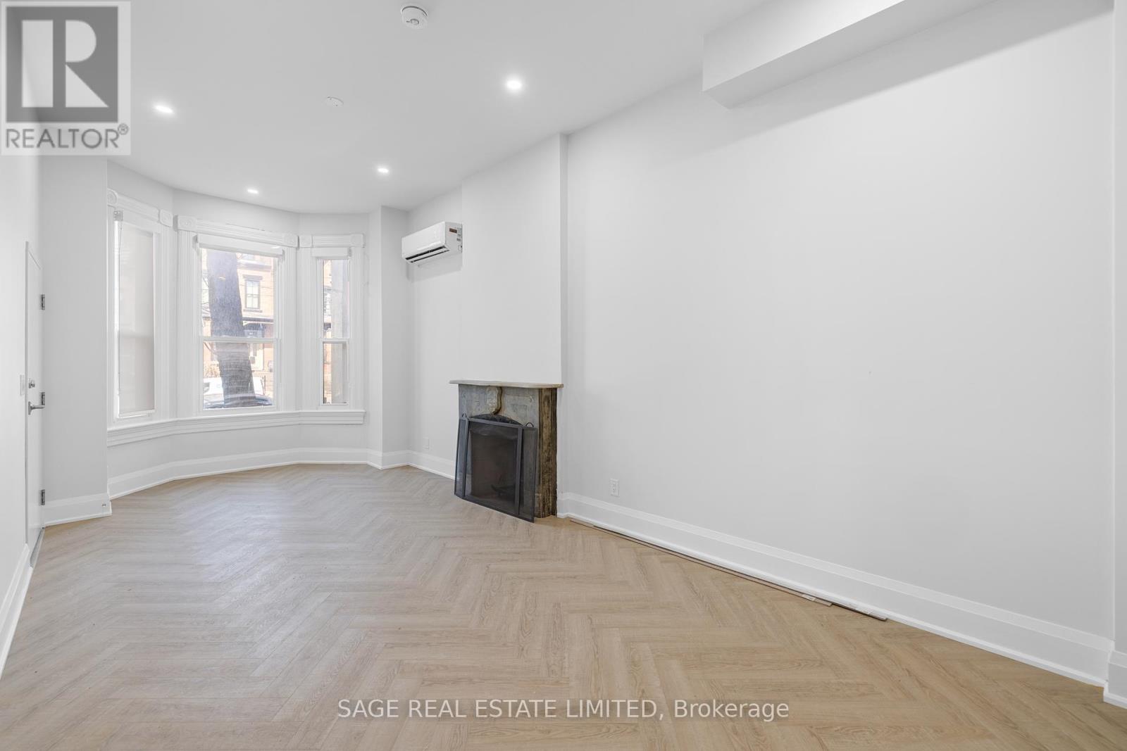 225 Carlton Street, Toronto, Ontario  M5A 2L2 - Photo 16 - C12012103