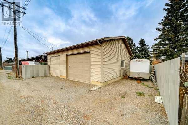 1208 41 Avenue N, Lethbridge, Alberta  T1H 6B4 - Photo 22 - A2200992