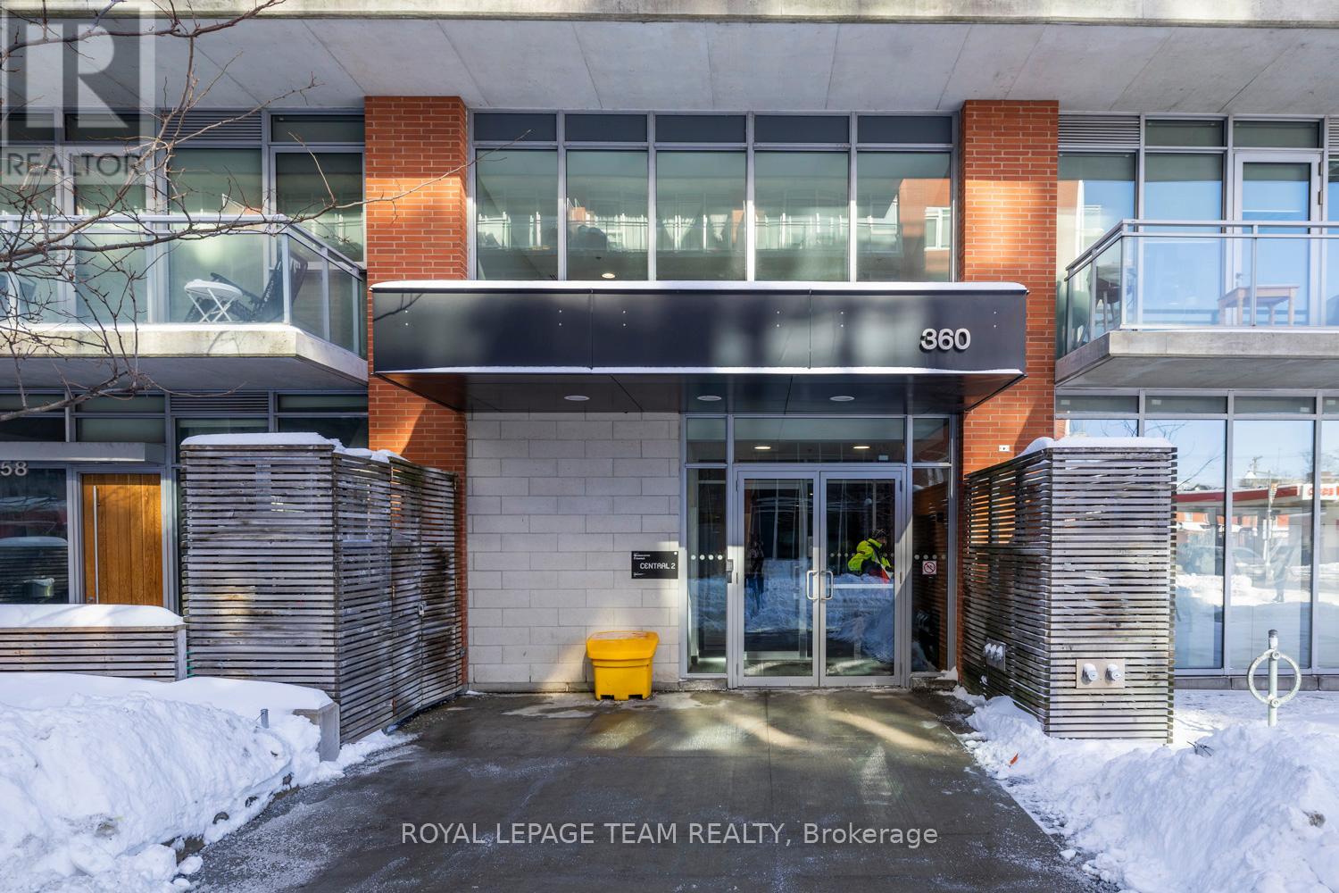 618 - 360 Mcleod Street, Ottawa, Ontario  K2P 1A9 - Photo 2 - X12012186