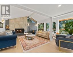 615 E KINGS ROAD, North Vancouver, British Columbia