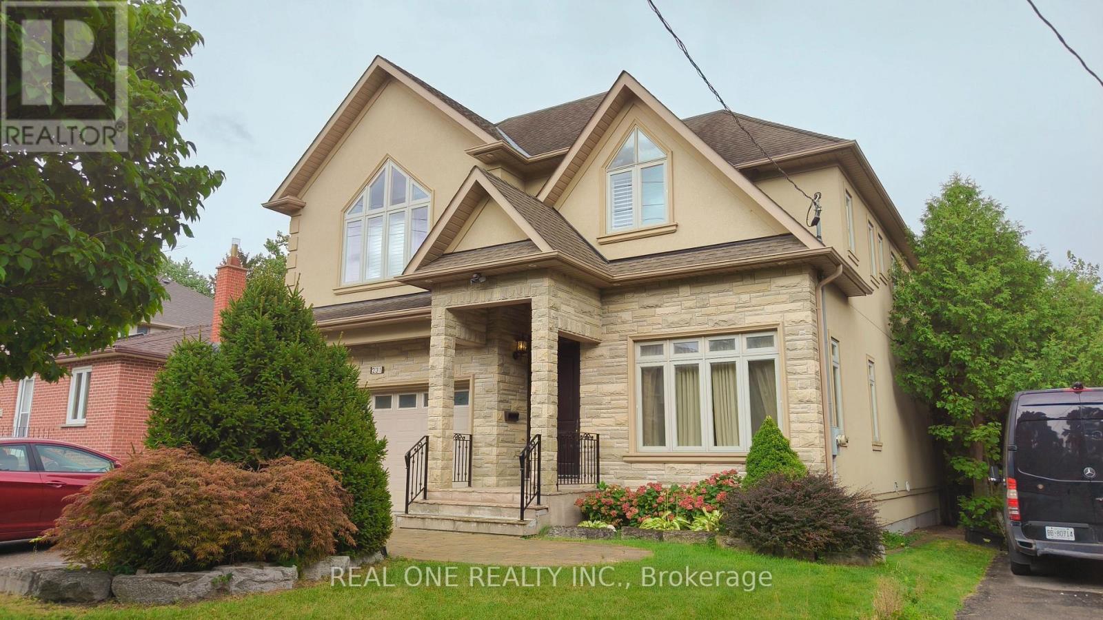 Property at 231 CHURCHILL AVENUE S image 1