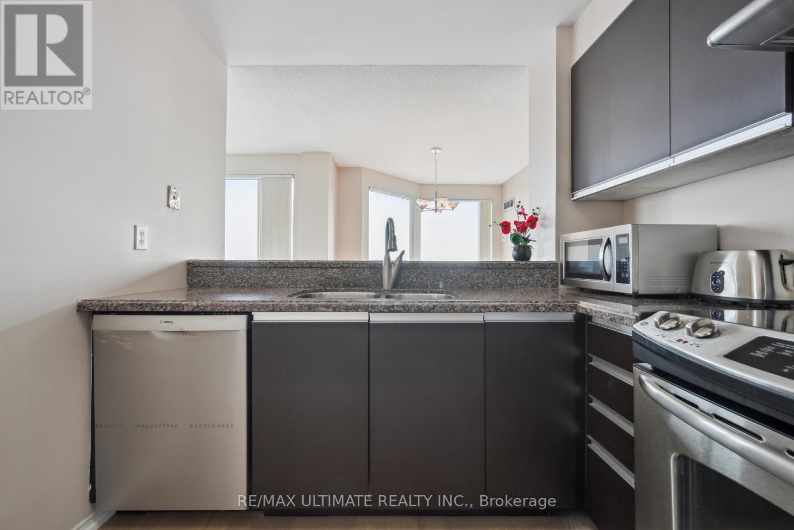 910 - 2177 Burnhamthorpe Road S, Mississauga, Ontario  L5L 5P9 - Photo 14 - W12012184