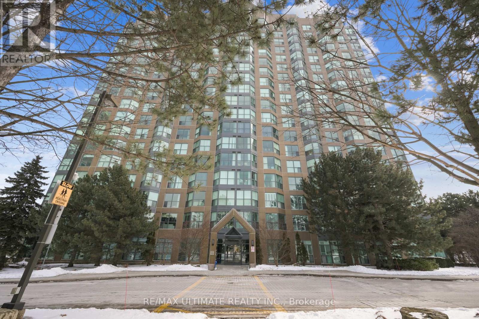 Property at 910 - 2177 BURNHAMTHORPE ROAD S image 3