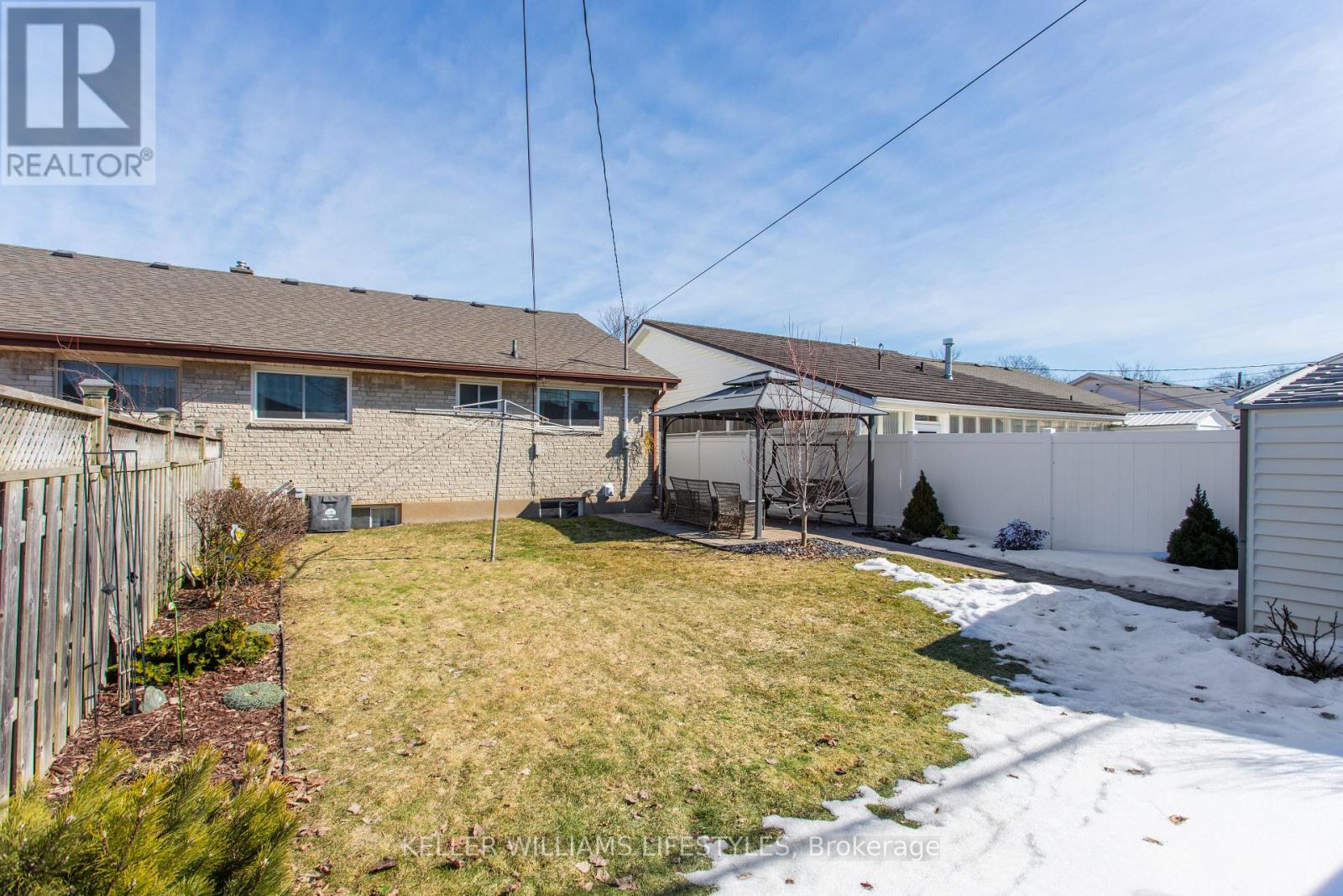 25 Queenston Crescent, London, Ontario  N5W 1N7 - Photo 32 - X12012290