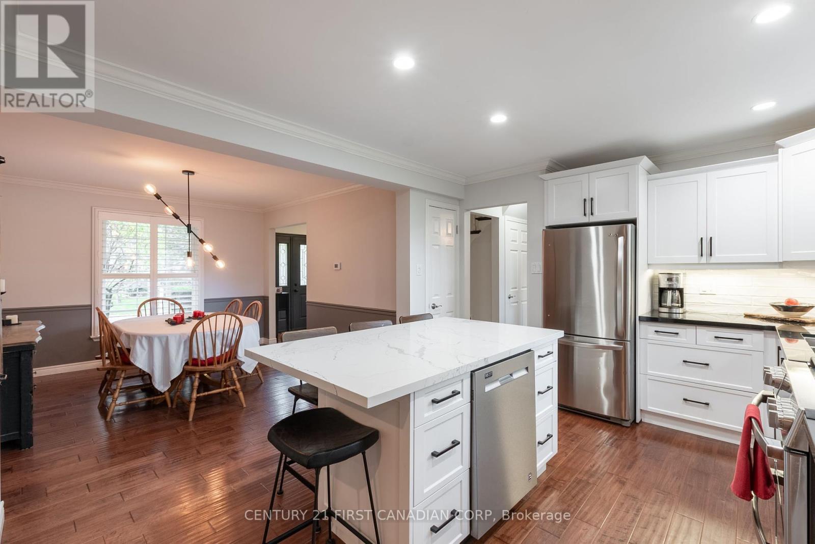 Photo 13 of 40 for 178 Guildford Crescent