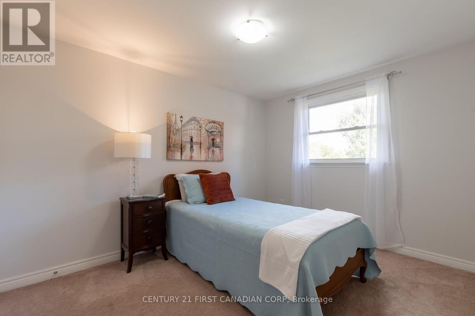 Photo 25 of 40 for 178 Guildford Crescent
