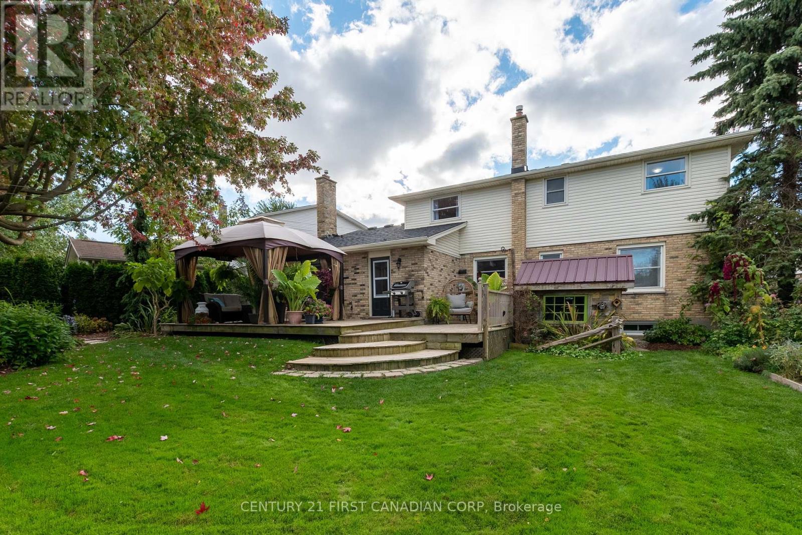 Photo 35 of 40 for 178 Guildford Crescent