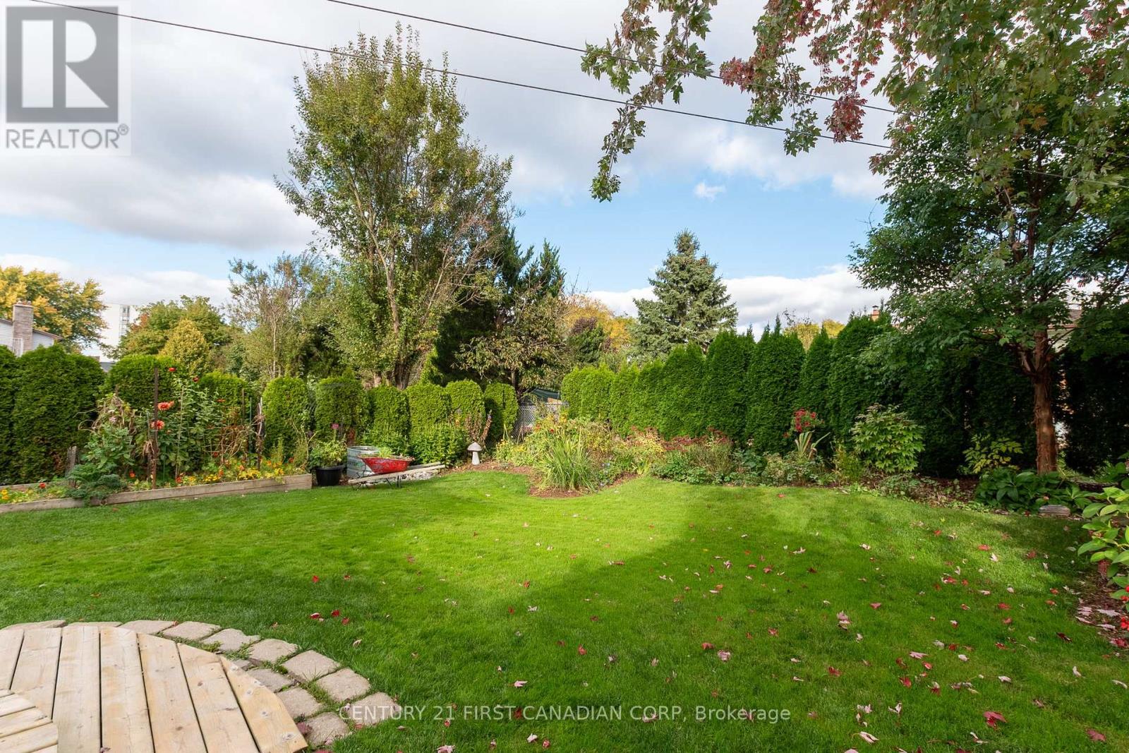 Photo 40 of 40 for 178 Guildford Crescent