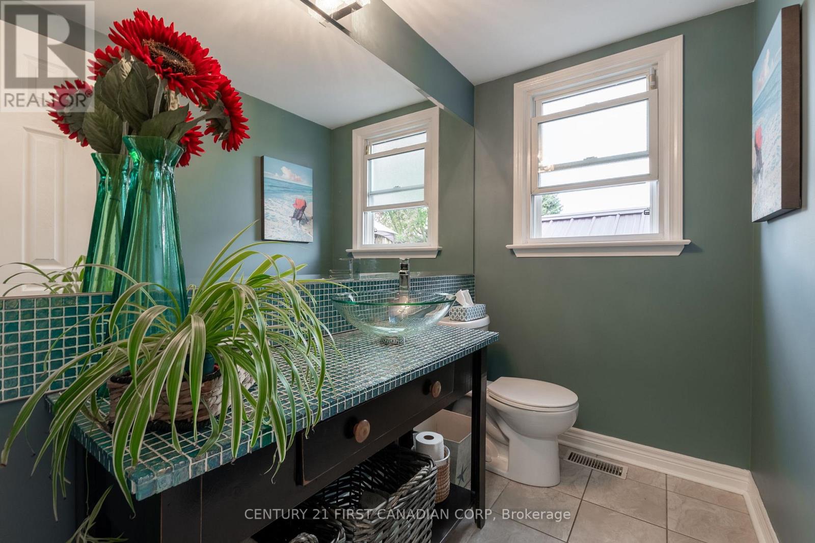 Photo 9 of 40 for 178 Guildford Crescent