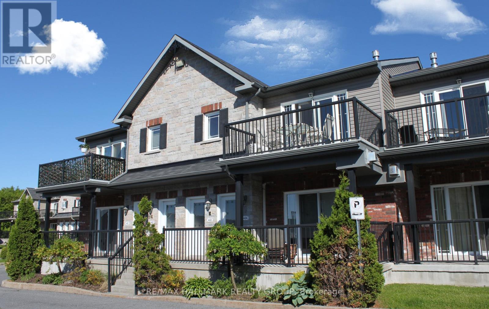 404 - 201 Eliot Drive, Clarence-Rockland, Ontario  K4K 0G4 - Photo 1 - X12012313