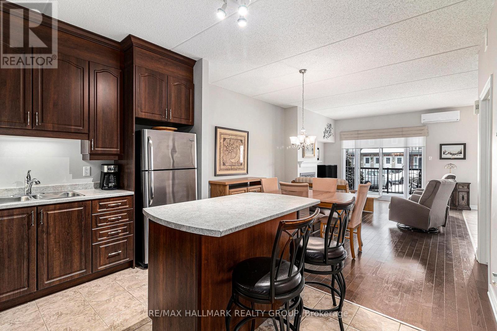 404 - 201 Eliot Drive, Clarence-Rockland, Ontario  K4K 0G4 - Photo 11 - X12012313