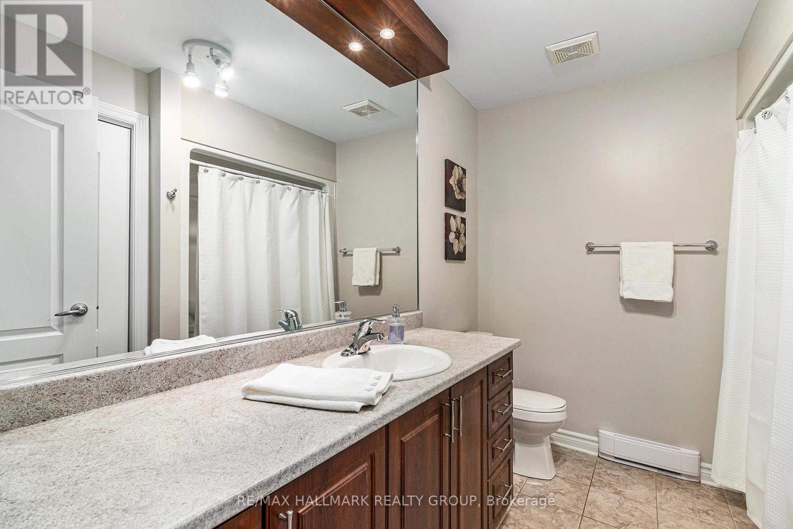 404 - 201 Eliot Drive, Clarence-Rockland, Ontario  K4K 0G4 - Photo 15 - X12012313