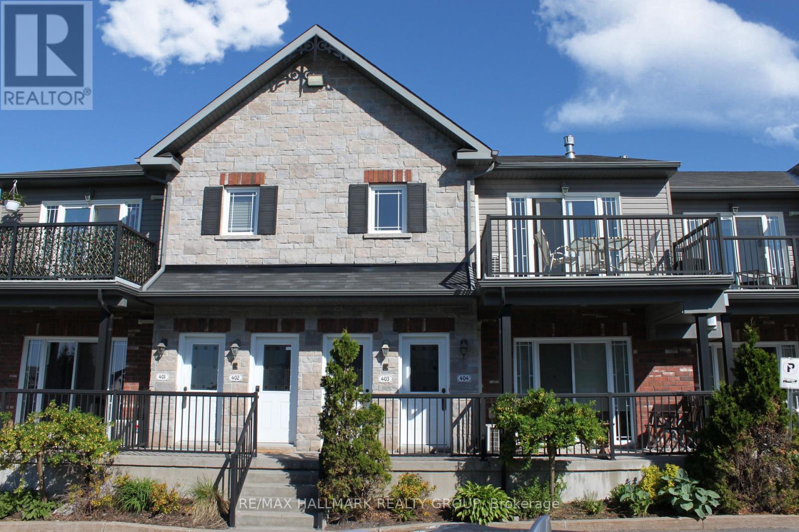 404 - 201 Eliot Drive, Clarence-Rockland, Ontario  K4K 0G4 - Photo 2 - X12012313