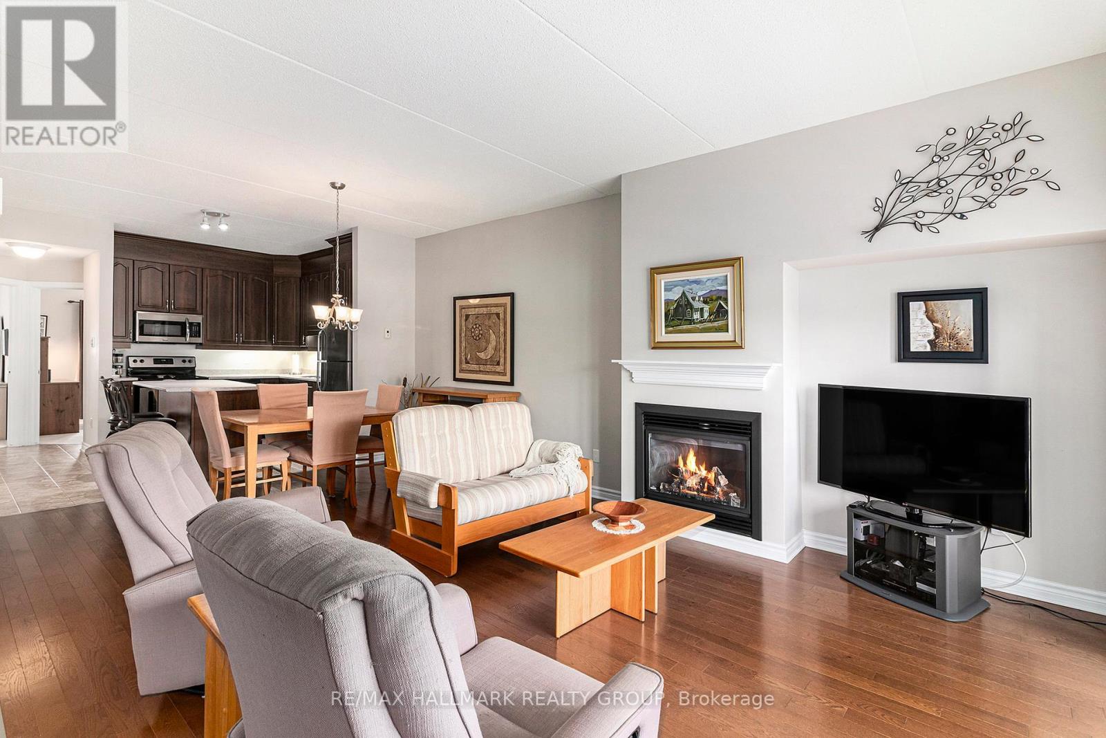 404 - 201 Eliot Drive, Clarence-Rockland, Ontario  K4K 0G4 - Photo 3 - X12012313